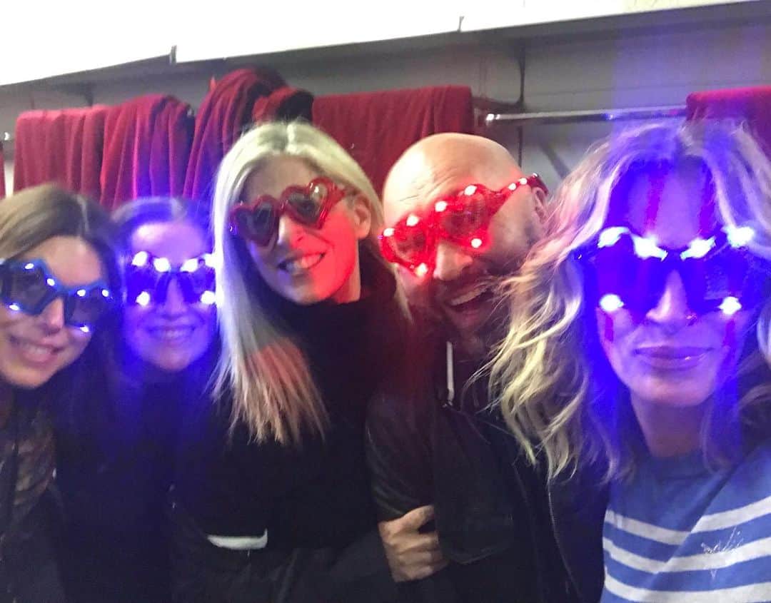 ジュリア・ロバーツのインスタグラム：「The Farewell Tour. We 💖 Rocket man! #EltonJohnisEVERYTHING」