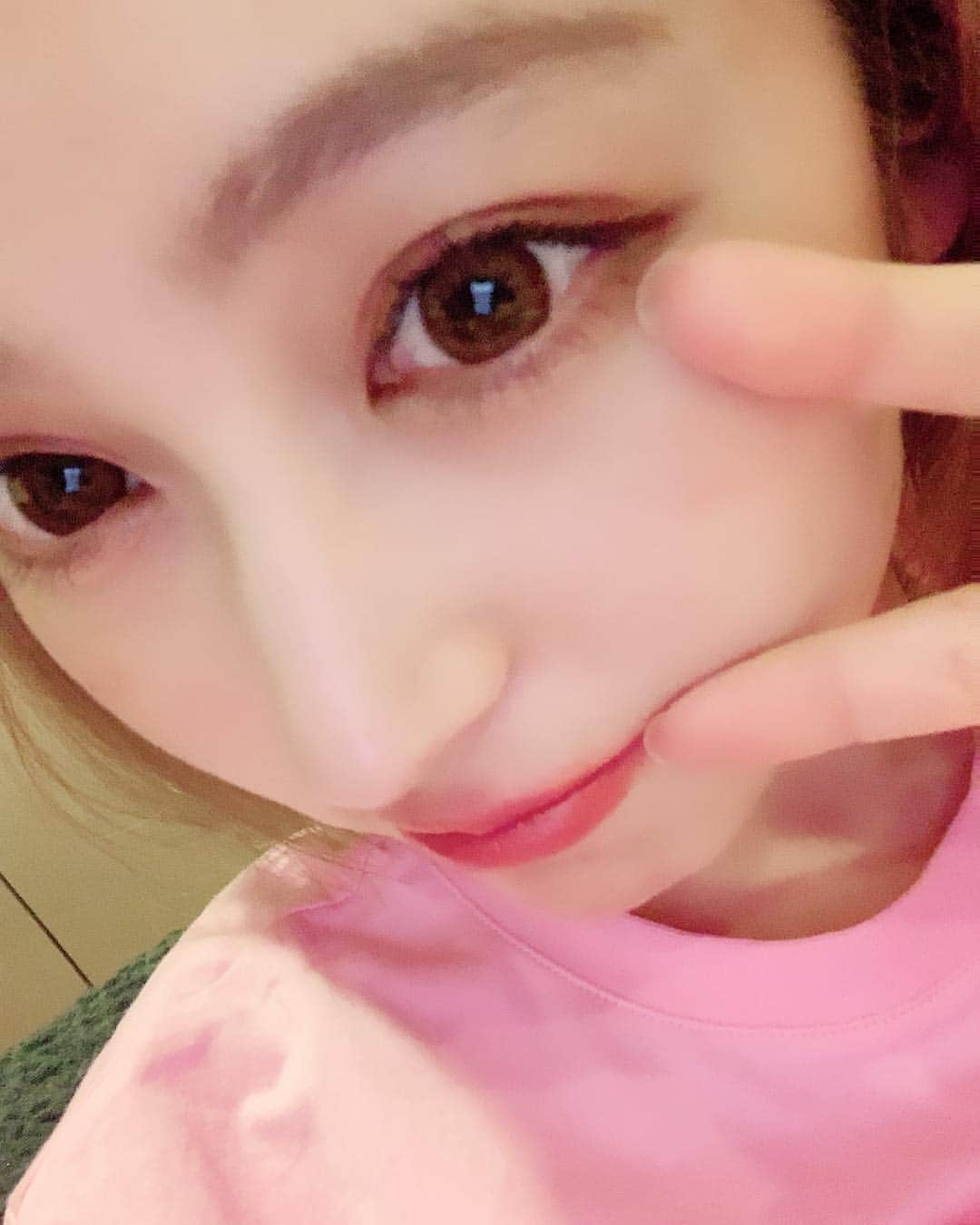 ゆかりの小雪さんのインスタグラム写真 - (ゆかりの小雪Instagram)「なんや暑いんか涼しいんかよーわからんですな💧 てなわけで、自撮りでモリモリの別人に変わり果てた自分を載せておきます！笑笑 #自撮り #研究中 #笑」5月30日 19時05分 - koyukiiiiii.life