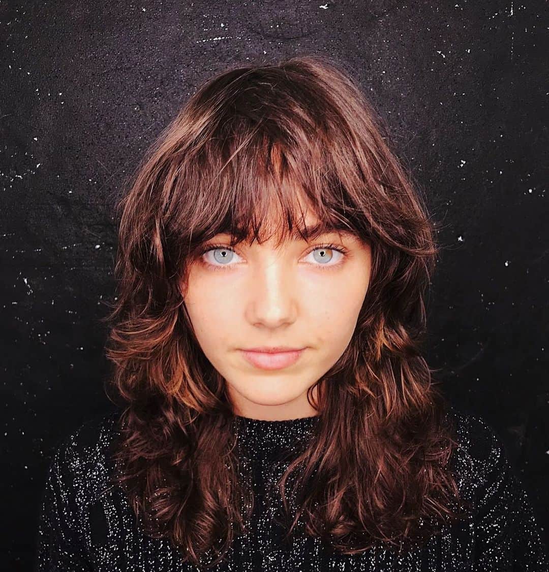 Amelia Zadroさんのインスタグラム写真 - (Amelia ZadroInstagram)「New snip & I’m settled back into London, thank u @lukeharrishair ! Life is feeling VERY different here this time No hustle, no grind Working on projects that truly light me up Following the inspiration that arises naturally Taking things slow, trusting my intuition, speaking up to clear blocks as they come. I’m finding I have a lot more physical and creative energy And when I don’t, I slow down, I listen, I take care of my needs. I’m feeling supported and abundant even whilst my business is still sprouting. Future feels good, How it looks is open, And I’m noticing the desire for a more grounded chapter emerging 😮💫」5月30日 19時12分 - ameliazadro