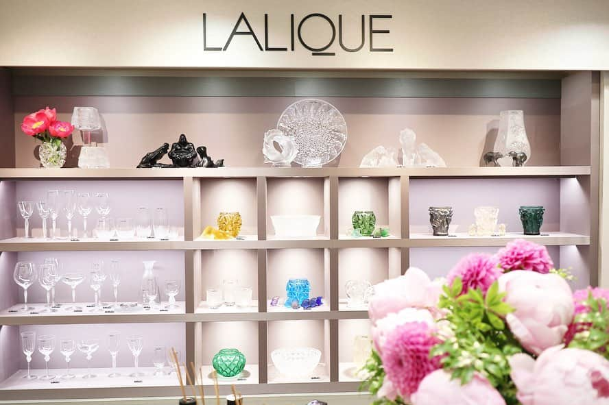 寿春花果さんのインスタグラム写真 - (寿春花果Instagram)「@lalique  #ラリック  #lalique 明日名鉄百貨店1階にオープン💍」5月30日 20時00分 - hanaka_yu