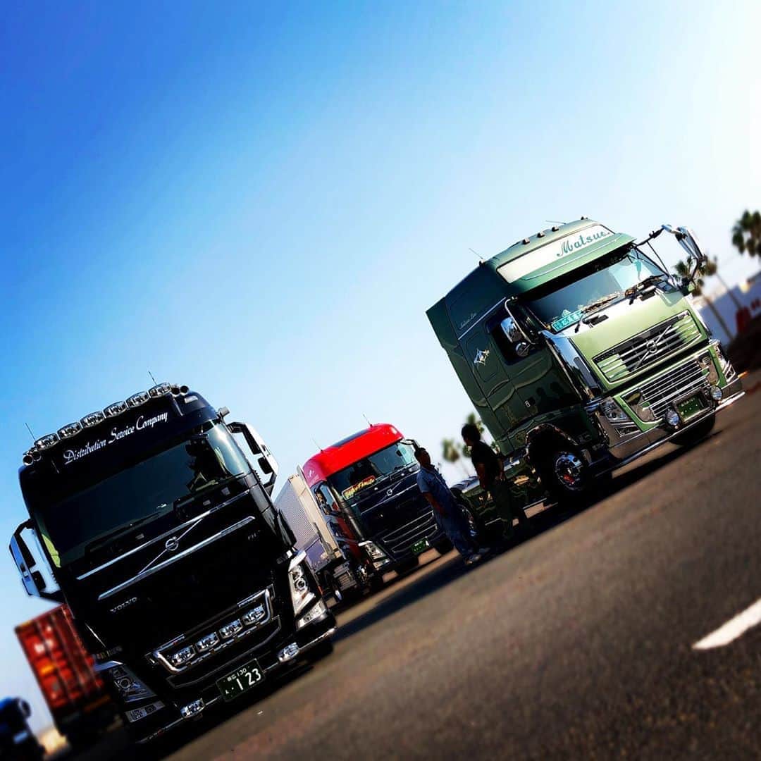佐々木梨乃さんのインスタグラム写真 - (佐々木梨乃Instagram)「VOLVO  #volvotruck #volvo #volvodriver  #volvofamily #volvotrucks  #ボルボトレーラー  #ボルボトラック」5月30日 20時25分 - sr8x4volvo