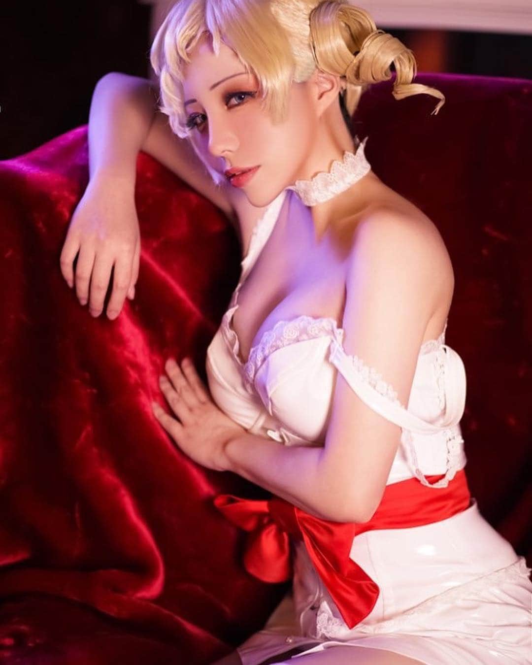 千尋のインスタグラム：「『你在看哪裡呢...?嘻嘻』 凱薩琳 Catherine  喜歡哪一個凱薩琳呢? May Patreon Tier2  last 1 days Get now❤️ https://reurl.cc/NQdY6」
