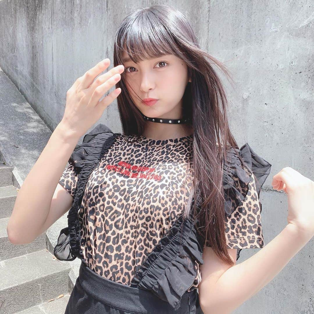 小山リーナさんのインスタグラム写真 - (小山リーナInstagram)「レオパード🐆！ 最近なぜか前髪わかれちゃう、、笑 ・ ・ #私服 #服 #レース #コーディネート #ヒョウ柄 #レオパード柄 #16歳 #高校生 #アイドル #風 #idol #ootd #fashion #jk #photo #followme」5月30日 20時28分 - rina_koyama_box