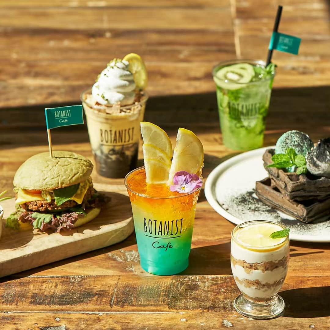 BOTANIST GLOBALさんのインスタグラム写真 - (BOTANIST GLOBALInstagram)「Introducing our new menu @botanist_tokyo !  A new refreshing summer menu, made with botanical ingredients such as mint and lemon to keep you feel rejuvenated this summer.  If you happen to pop by Tokyo during this time, please pay a visit! ⠀ Available until 15th July ⠀ ✔︎ BOTANICAL CHILL BURGER ✔︎ SMOOTHIE BONBON CHARCOAL PEAR×LEMON ✔︎ BOTANICAL MOCKTAIL VITA-CARRIBEAN ✔︎ BOTANICAL MOCKTAIL KIWI MOJITO ✔︎ TIRAMISU LIMONE ✔︎ CHOCOLATE MINT ICECREAM ON CHARCOAL WAFFLES ⠀ Stay Simple. Live Simple.  #BOTANIST」5月30日 20時29分 - botanist_global