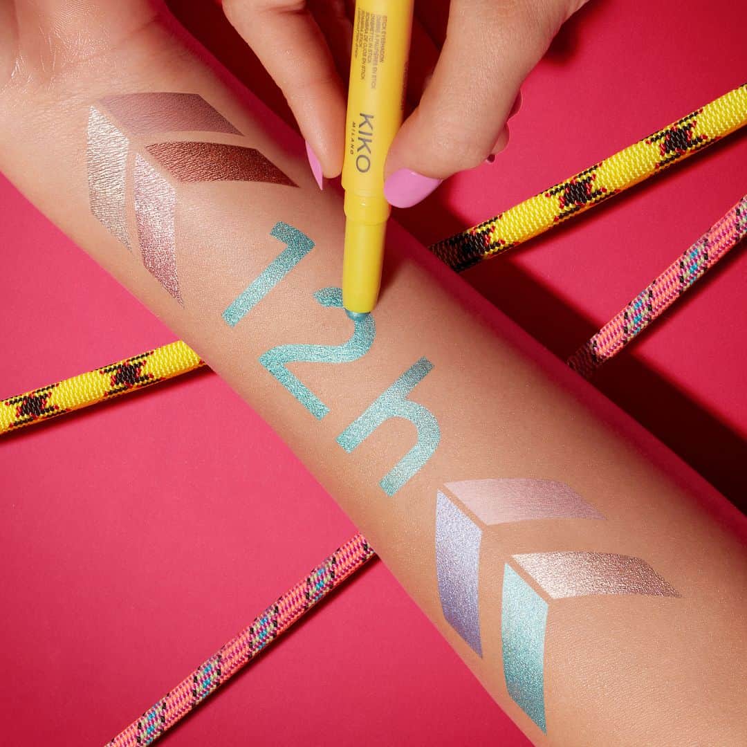 KIKO MILANOさんのインスタグラム写真 - (KIKO MILANOInstagram)「Extremely pigmented metallic shadows that will not budge ✨ Aren’t you just loving these summery shades? #KIKOBeyondLimits 12h Long Lasting Eyeshadow 01-02-03-04」5月30日 20時30分 - kikomilano