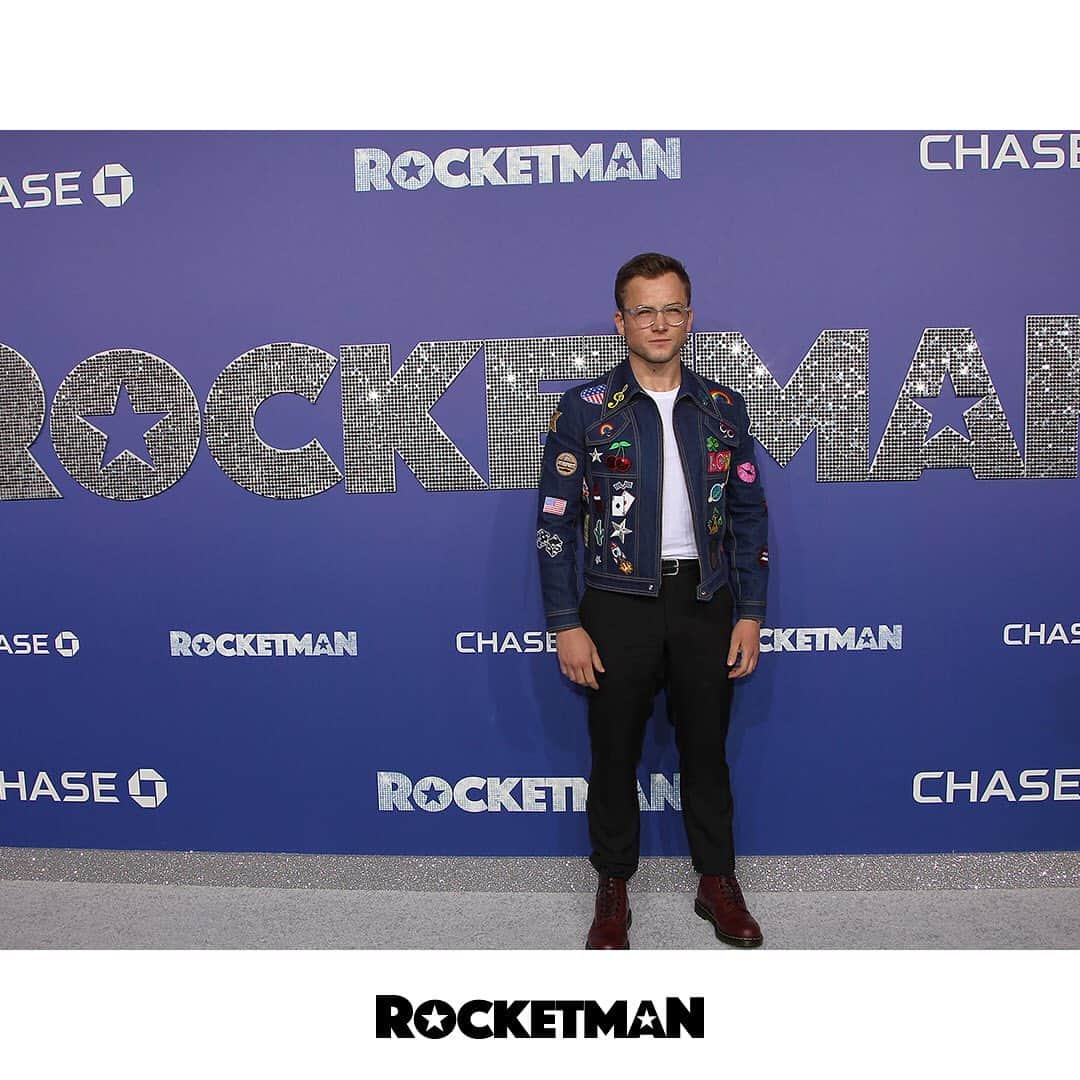 エルトン・ジョンさんのインスタグラム写真 - (エルトン・ジョンInstagram)「So massively proud seeing the #Rocketman 🚀 team at the US premiere. Thank you to all the guests and fans for your support last night 🚀🚀 @rocketmanmovie」5月30日 20時31分 - eltonjohn