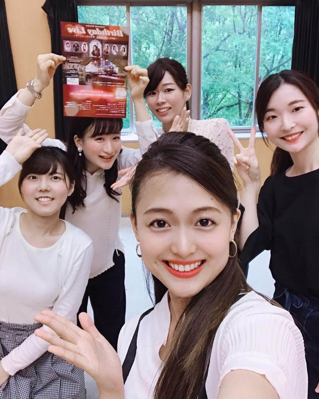 苅谷なつみさんのインスタグラム写真 - (苅谷なつみInstagram)「こんばんは✨ ついに明後日は、バースデーライブの日です🥺🎻💖 今日は朝から1日合わせをしておりましたが、メンバーの音、声が素敵すぎて鳥肌が立ちます😂💕 早く皆様にお届けしたい！  お席ですが、キャンセルが3席でまして、残り4席ございます✨  6月1日(土) 19:30開演 イタリアコース料理+Music Charge2,500=5,500円  会場 ドンアントニオ 住所 名古屋市東区白壁2-1-19 名鉄瀬戸線東大手駅から徒歩3分 名城線市役所駅から徒歩7分 〜プログラム〜 ヴィヴァルディ  四季より抜粋 ヴィターリ  シャコンヌ プッチーニ ラボエームより プッチーニ 誰も寝てはならぬ モーツァルト ドンジョンバンニより サラサーテ ツィゴイネルワイゼン etc  出演 ヴァイオリン 苅谷なつみ ヴァイオリン 宮脇泉月 ヴィオラ 岩根衣李 ピアノ 近藤聡美 チェロ 川村なつみ ソプラノ 川越未晴 バス 松岡和人  この上なく超豪華なメンバーとプログラムでお届け致します❣️ あと4席ございます！是非お越しくださいませ💕✨ シェア？とか拡散？していただけたら嬉しいです😆  #birthday #live #music #violinist  #名古屋 #東区 #白壁 #バー #イタリアン #レストラン #生演奏 #バースデーライブ #ヴァイオリニスト #苅谷なつみ」5月30日 20時36分 - natsumi_kariya