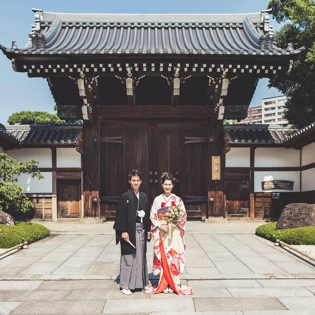 TAKAMI BRIDAL 神社和婚さんのインスタグラム写真 - (TAKAMI BRIDAL 神社和婚Instagram)「THE SORAKUEN × TAKAMI BRIDAL. . 美しい四季の自然美が彩る 神戸の迎賓館 THE SORAKUEN. . そんなTHE SORAKUENにてTAKAMI BRIDAL新作衣裳の試着会を開催します. . 日時:6/2（日）. 場所:THE SORAKUEN. . ※予約制になっております。. . お問い合わせ先. TAKAMI BRIDAL KOBE. tel:078-333-7873. mail:kobe@takami-bridal.com. . . #takamibridal #kimono#wedding #thesorakuen#相楽園#神戸#北野異人館#結婚#結婚式#結婚式場#花嫁#結婚準備#結婚式レポ#式場探し #ウェディング#プレ花嫁 #プレ花嫁さんと繋がりたい  #全国のプレ花嫁さんと繋がりたい」5月30日 20時49分 - takamibridal_wakon