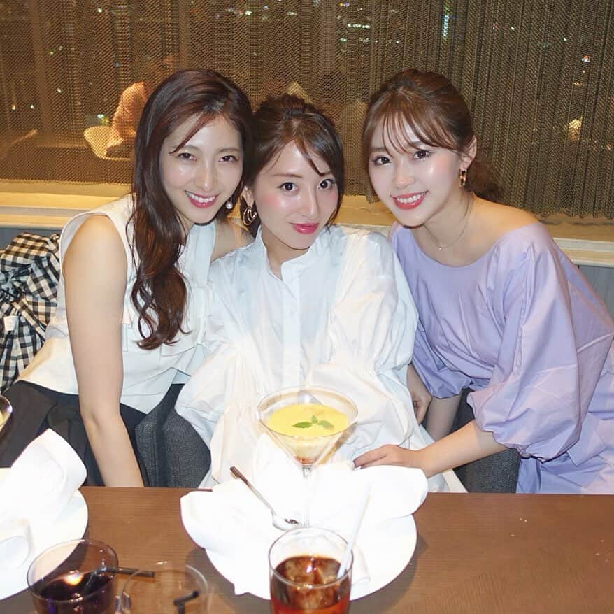 藤川沙弥のインスタグラム：「先日スイスホテルで3人でDinnerを🍽﻿ ﻿ この日の為にミラノから来日された﻿ ミシュランシェフの作るコースを 頂きました🙏🏻✨﻿ ﻿ 現役で舞台俳優もされている﻿ イタリア歌手の﻿方の 生演奏のライブを聴きながら🎼﻿ 贅沢な時間でした💗﻿」