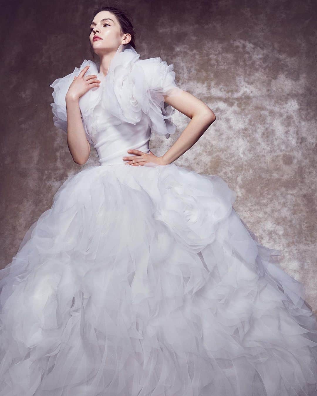 のインスタグラム：「Visit @weddingsalonofmanhasset from June 8th - 9th to shop the Spring/Summer 2020 Marchesa Bridal collection. #marchesa #ss20marchesabridal」