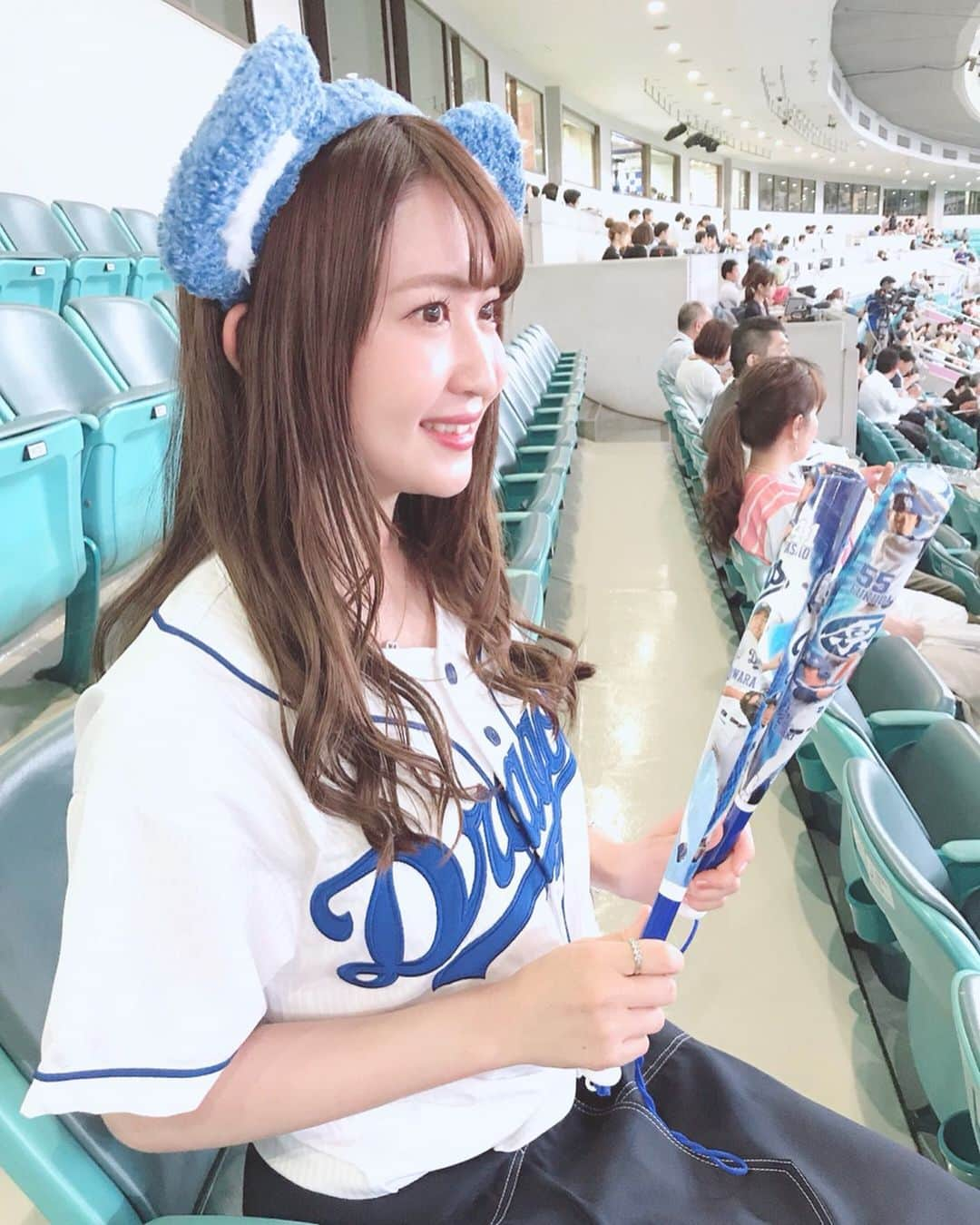 沢井里奈さんのインスタグラム写真 - (沢井里奈Instagram)「♡ . ベイスターズ戦⭐ @ ナゴヤドーム ⚾️💙✨ . 今日は悔しい結果でしたが、、 明日からの巨人戦は勝利を💪🏻💕💕 . . ゆりオンニと(@yuri85s )🌹🌸 . #dragons #nagoyadome #nagoya #baseball #instagood #instagramjapan #japanesegirl #girls #中日ドラゴンズ #中日 #ドラゴンズ #京田陽太 選手 #京田選手 #横浜戦 #ベイスターズ戦 #横浜ベイスターズ #ナゴヤドーム #ドアラ #野球 #野球観戦 #ガールズシリーズ #ドラゴンズ女子 #ユニフォーム #ユニフォーム女子 #さわー野球 #沢井里奈」5月30日 21時29分 - sawairina