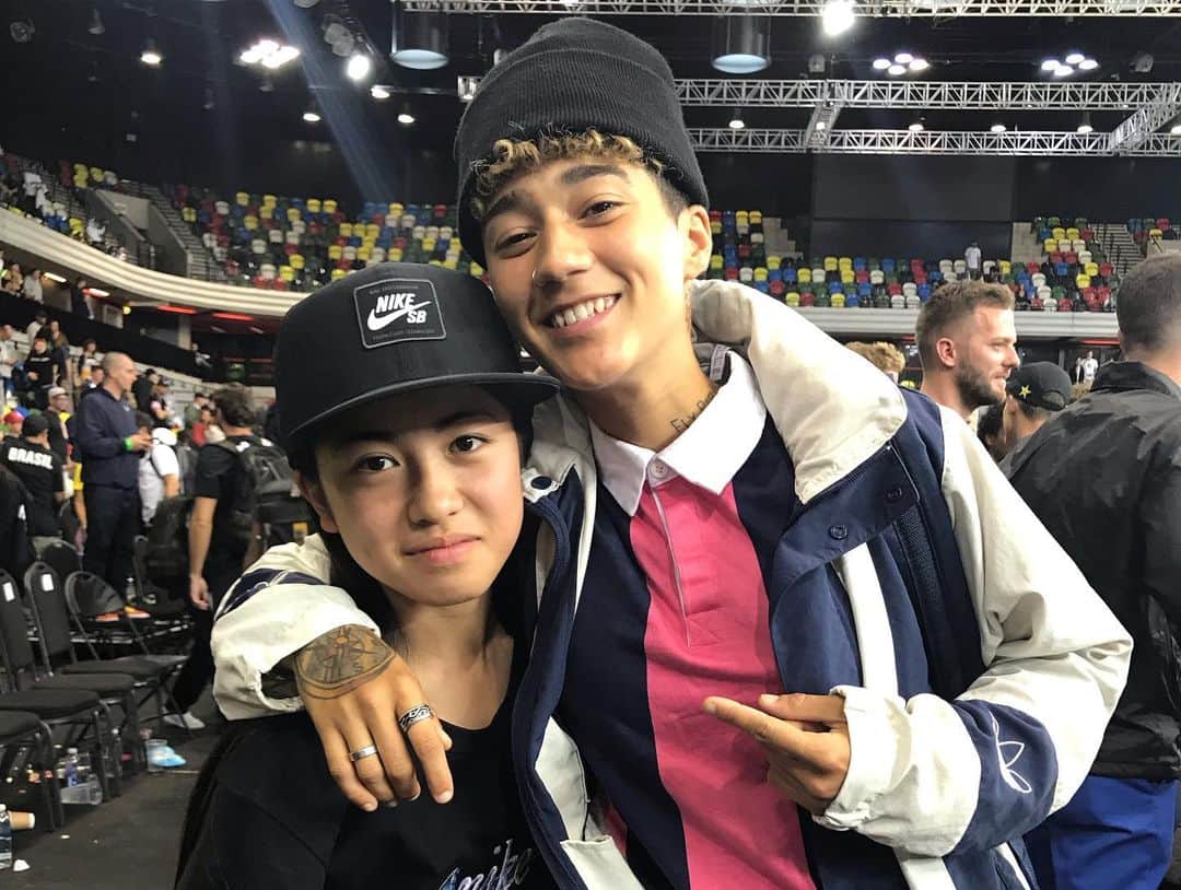 中山楓奈さんのインスタグラム写真 - (中山楓奈Instagram)「SLS WORLD TOUR 2019 LONDON 6位でした。 決勝は、緊張しすぎて半泣きでした。 良い経験をさせて頂き、ありがとうございました。 西川さん、早川さん、桑田さん大変お世話になりました。 ありがとうございました。 次は、フロントk決めたいです🙂 @momiji_nishiya830 @nanakafujisawa  @kaya_suika_isa @yumeka_oda_1030  のお陰で楽しい遠征になりました。 ありがとうございました。 #ムラサキスポーツイオンモール高岡店RIDER＃2019jrsfスケートボード強化指定選手#girlsskate#skateboard #skatebording #skater#skatelife #skate#sk8#sls」5月30日 21時32分 - funa_nakayama