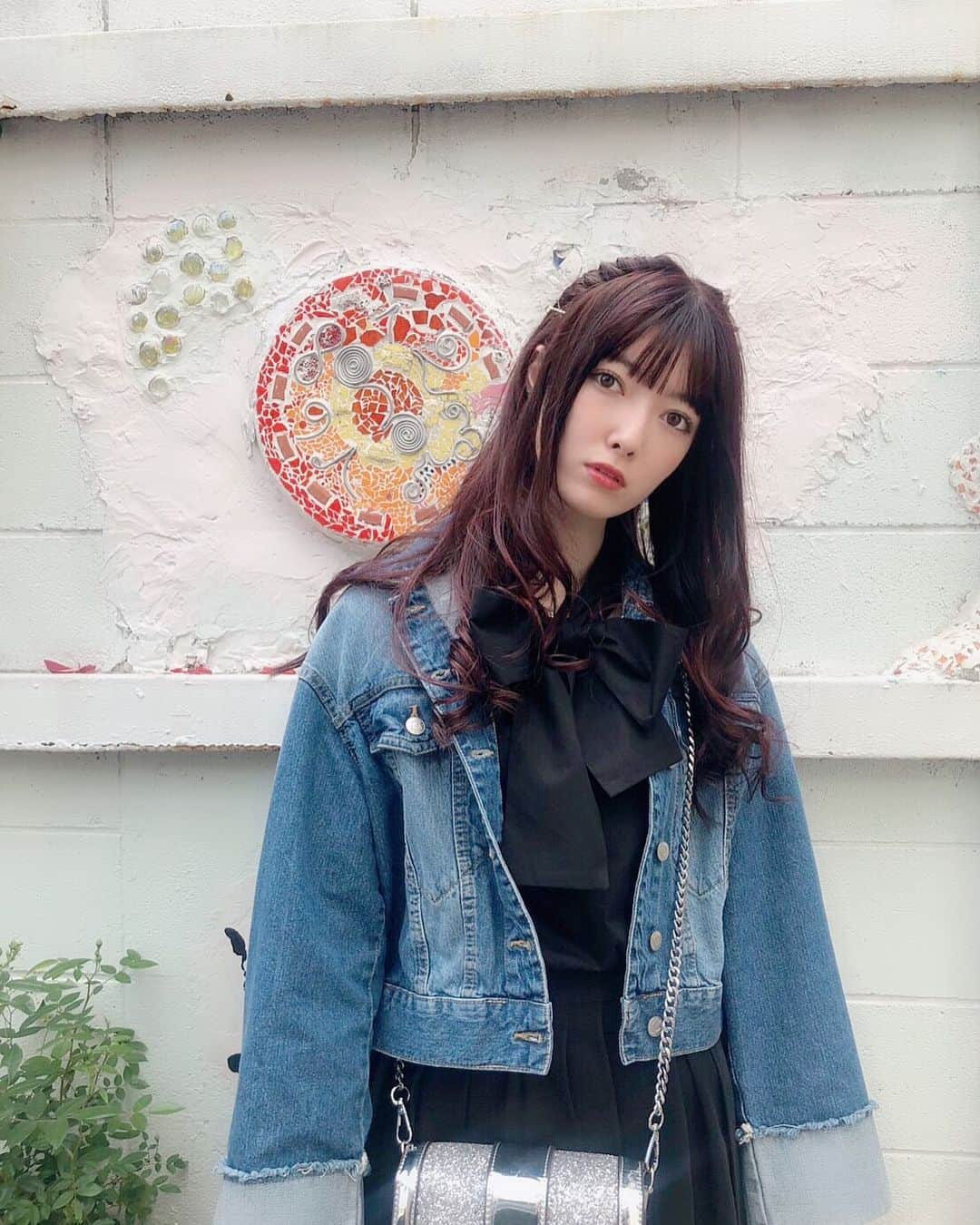 日下部美愛のインスタグラム：「最近舞台の衣装写真ばっかりだったから載せてなかったプライベートな自分の写真 . . #photo #japan #model #me #portrait #portraitphotography #fashion #makeup #followme #instagood #camera #cosplay #cosplaygirl #한국 #맞팔 #사진 #데일리 #데일리룩 #粉我 #偶像 #ファインダー越しの私の世界」