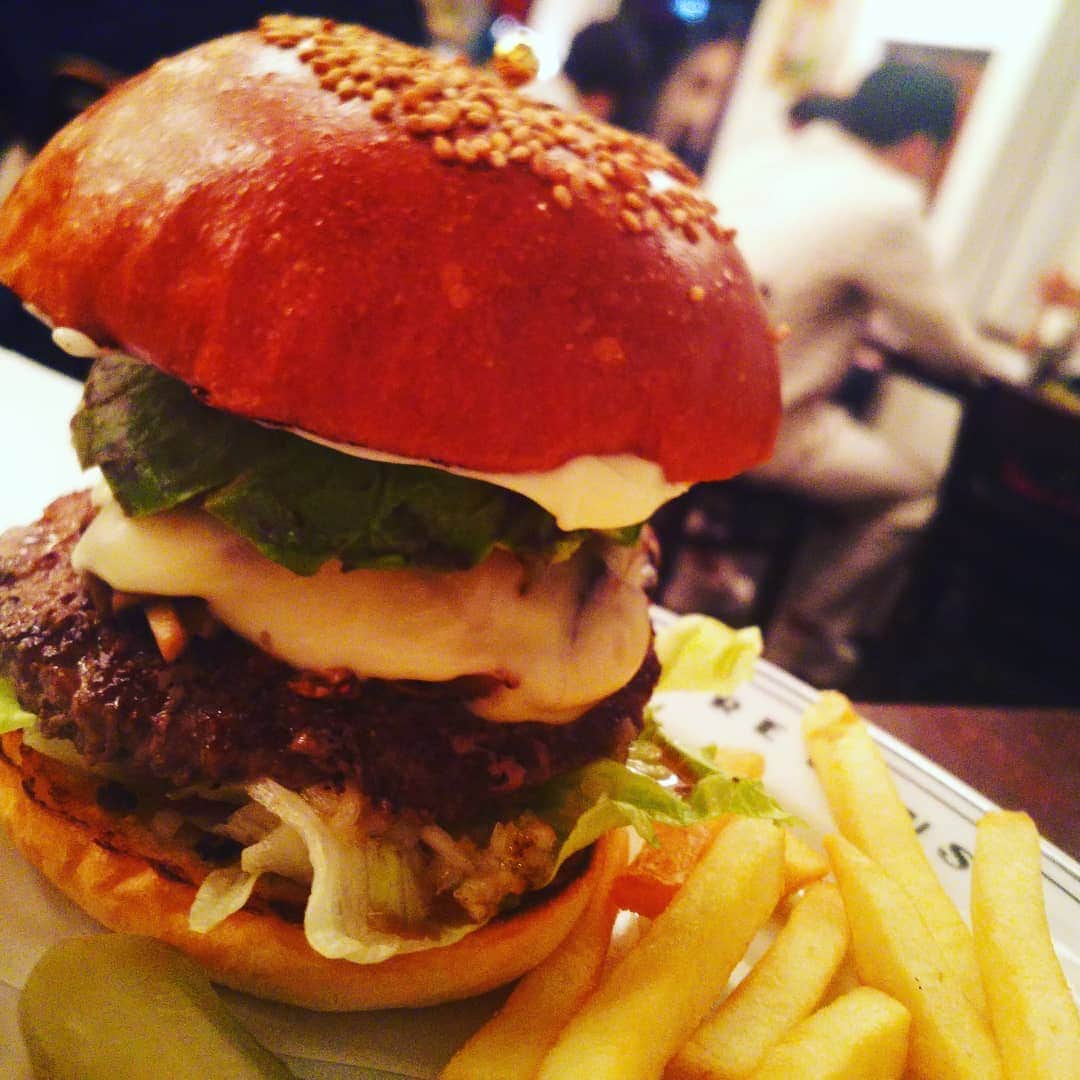 手島千尋のグルメインスタ