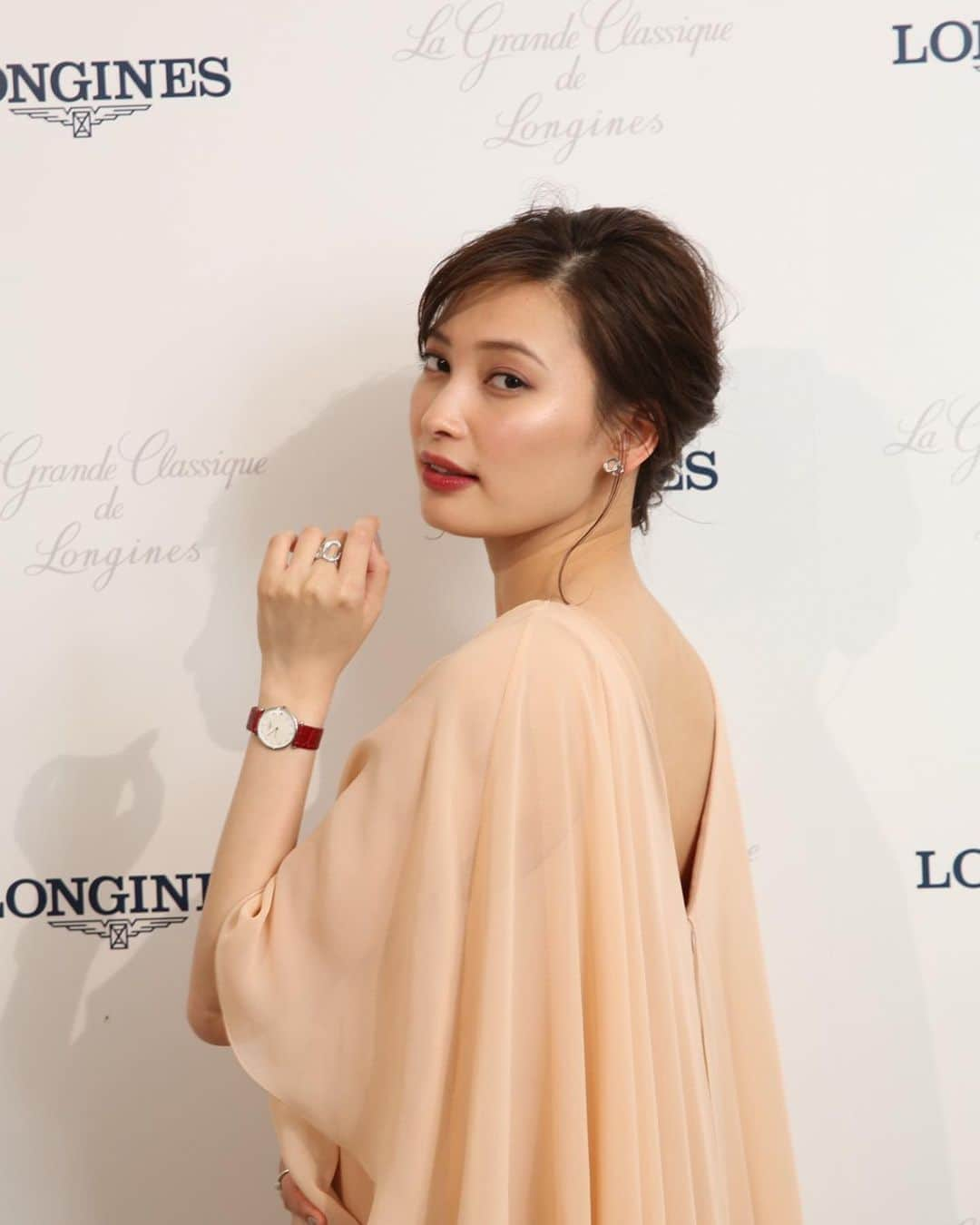 大政絢さんのインスタグラム写真 - (大政絢Instagram)「@longines  の日本限定モデル ローンチパーティーに…刻を重ねても変わらない美しさを持つ時計たちに感動。そして、日本限定のこの時計も✨ #LGCtokyo」5月30日 22時02分 - aya_omasa_official