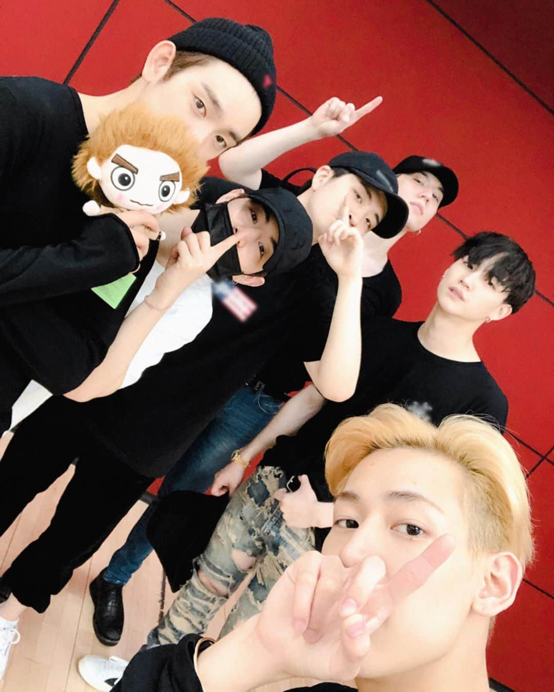 GOT7さんのインスタグラム写真 - (GOT7Instagram)「오늘도 빈틈없는 아가새와 갓세븐의 페이지! LOVE LOVE LOVE LOVE LOVE LOVE LOVE 🌟별표밑줄쫙🌟 아띵카러뷰!!🐥💚 #GOT7 #갓세븐 #GOT7_SPINNINGTOP #GOT7_BETWEEN_SECURITY_AND_INSECURITY #GOT7_ECLIPSE #GOT7WORLDTOUR #GOT7_KEEPSPINNING #ECLIPSE1stWin」5月30日 22時13分 - got7.with.igot7