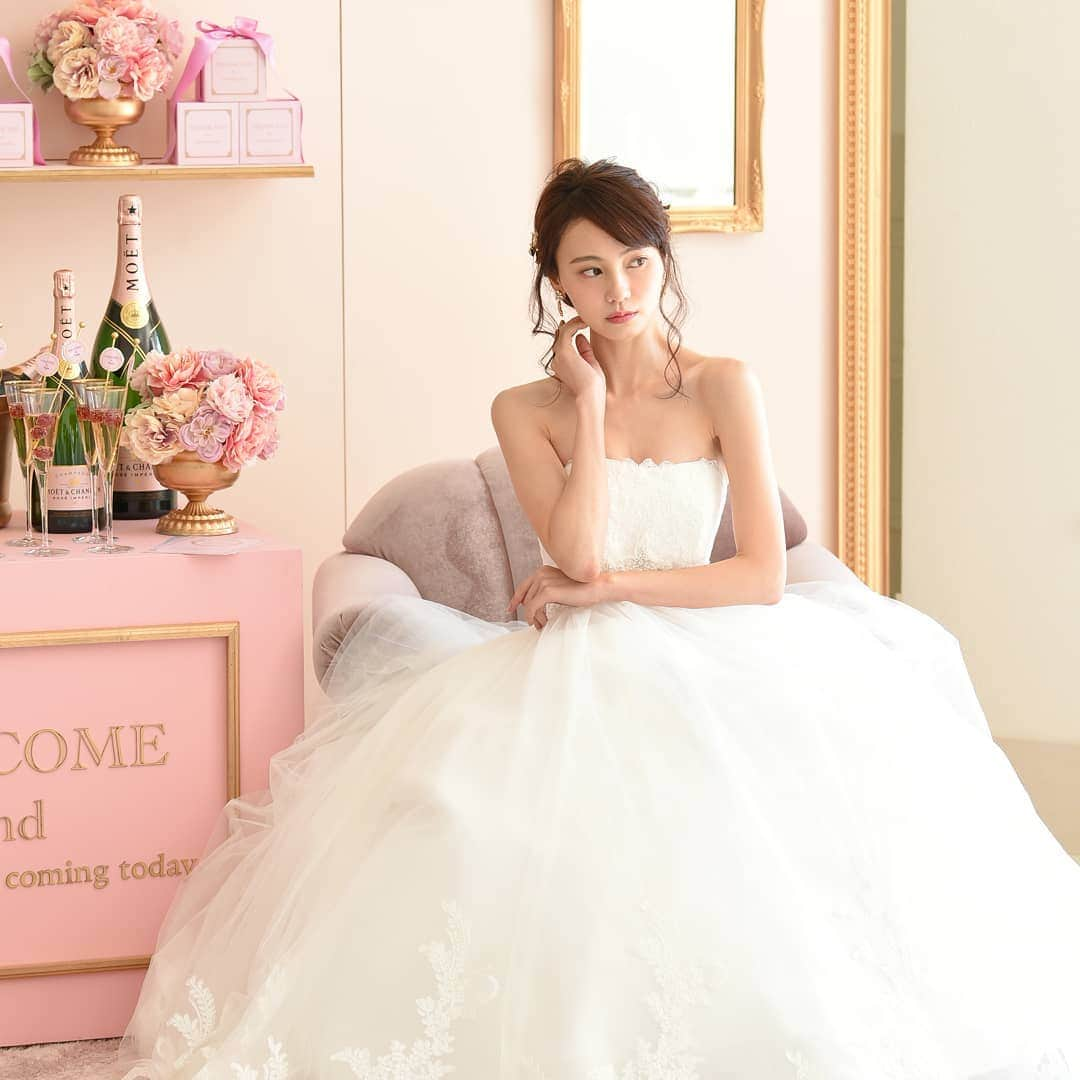 ラ セーヌ マリアージュ四日市さんのインスタグラム写真 - (ラ セーヌ マリアージュ四日市Instagram)「@lascenemariage 【写真だけの結婚式】 チャペルやパーティ会場など式場の敷地を使って叶う、『フォト婚プラン』が誕生しました🎵 結婚式はしようか迷っている。。。写真だけは思い出に残したいカップル必見です👰💒 #ラセーヌマリアージュ #三重平安閣グループ  #写真 #フォト婚 #ウエディングドレス #ブーケ #プレ花嫁  #ブライダルフェア  #2019秋冬婚 #結婚式準備  #結婚式場  #wedding #bridal  #四日市市」5月30日 22時15分 - lascenemariage