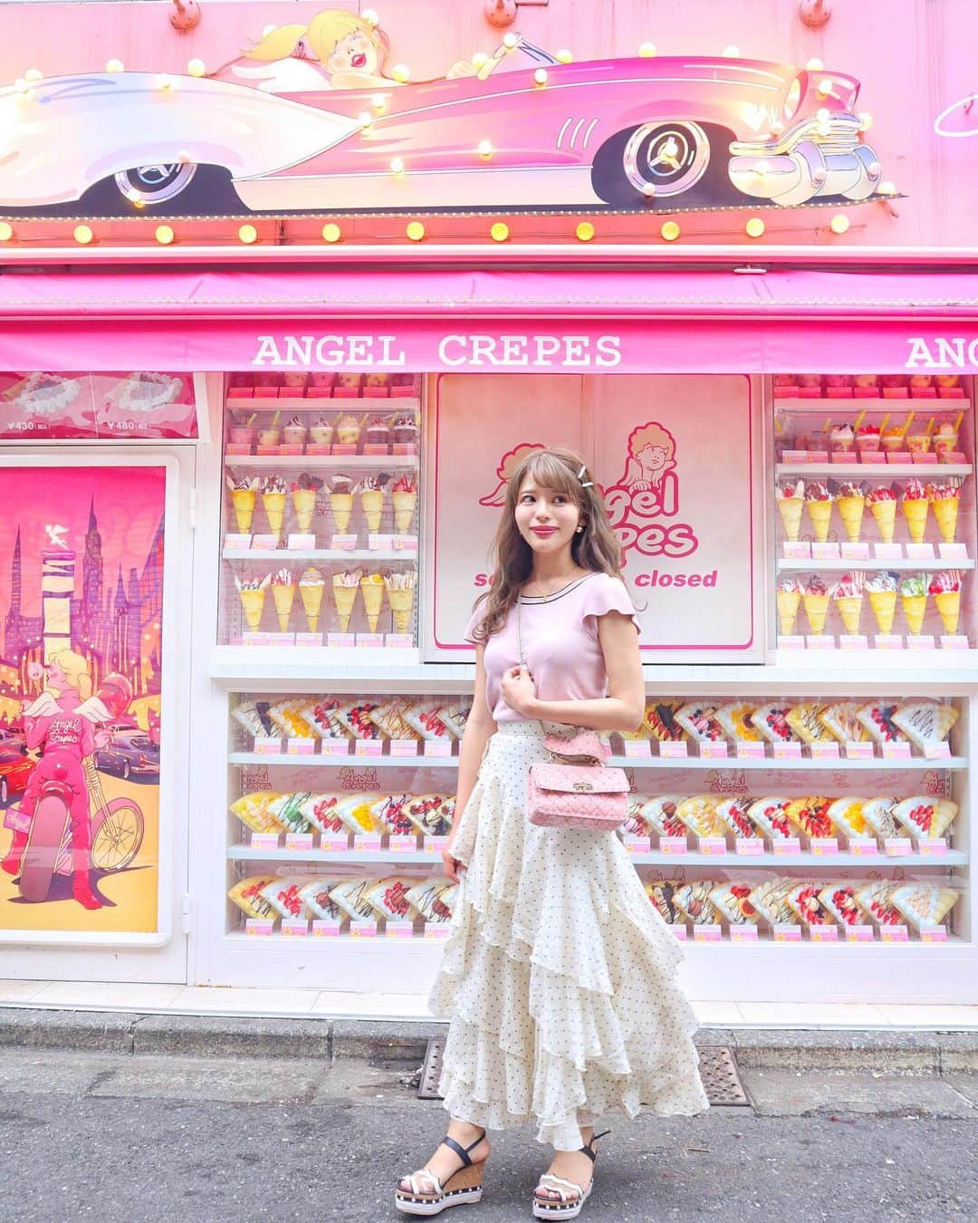 小沼瑞季さんのインスタグラム写真 - (小沼瑞季Instagram)「竹下通りふらふら🚶‍♀️🍨💖﻿ ﻿ angel crapesっていうクレープ屋さん﻿ ピンクのカーが可愛くて撮ってみたかったの🚗😍﻿ ﻿ ﻿ tops♡#mischmasch﻿ skirt♡#eimyistoire﻿ bag♡#valentino﻿ sandal♡#chesty﻿ ﻿ ミッシュマッシュ×美人百花のトップス﻿ 2wayで前後ろ逆でも着れるのが良い🥰💋﻿ ﻿ ﻿ #angelcrapes#takeshitastreet#takeshita#harajuku#原宿#原宿竹下通り#竹下通り#エンジェルクレープ#エンジェルクレープス#クレープ#ミッシュ百花コラボセットアップ2019#美人百花#ミッシュマッシュ#エイミーイストワール#みいきコーデ#みいきのカフェめぐり☕️🍰」5月30日 22時24分 - mizukikonuma