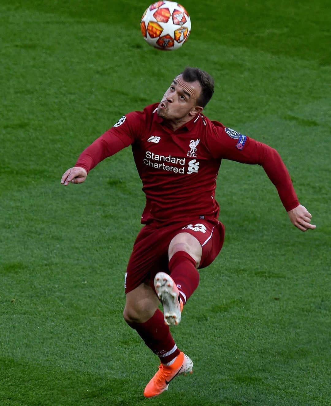 ジェルダン・シャチリさんのインスタグラム写真 - (ジェルダン・シャチリInstagram)「2 days...🔥💪🏼🤙🏼💫🏆 #XS23 #YNWA #UCLfinal」5月30日 23時06分 - shaqirixherdan