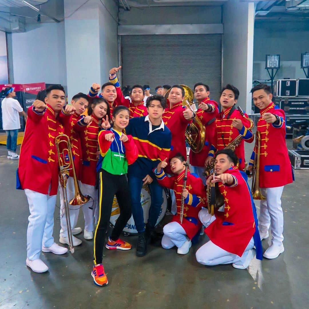 Ranz Kyleさんのインスタグラム写真 - (Ranz KyleInstagram)「Ranz and niana ytff squad!! 👉🏻performance wouldn’t be that lit without em so big ups to the team! 💯🇵🇭 ps #ytffph vlog is up!」5月30日 23時10分 - ranzkyle