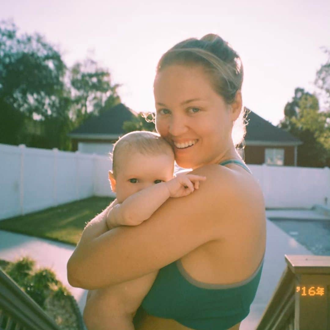 エリカ・クリステンセンのインスタグラム：「Cole’s film pics of baby Shane. #tbt #atlanta #olympusstylusepic」