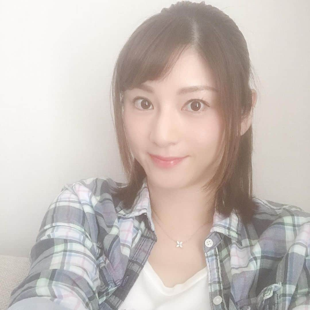 原史奈さんのインスタグラム写真 - (原史奈Instagram)「5月は誕生月ということもあってすごく好きな月 そんな大好きな月の終わりにとっても嬉しい報告が聞けた^_^ とにかく嬉しい❤️ りっちゃん本当におめでとう💍 幸せになってね💓 #幸せになってね#すごく嬉しい#幸せ#早くお祝いしたい#ずーっと大好きだよ  #原史奈#舞台#暁の帝#池袋シアターグリーン#お申し込みはプロフィール欄から#ゴルフ#ゴルフレッスン#ゴルフ女子#ゴルフ男子#ゴルフ大好き#golf#ゴルフウエア#ゴルフコーデ#ゴルフグッズ#ゴルフ動画#ping#gle#archivio#cuartounited」5月31日 9時40分 - fuminahara