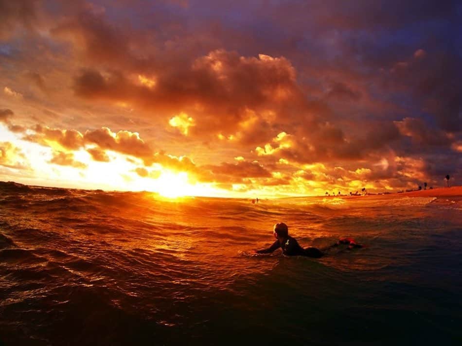 Robbie Crawfordさんのインスタグラム写真 - (Robbie CrawfordInstagram)「Wedge Sunset 🌅 #GoPro #throwback」5月31日 9時48分 - robbiecrawford