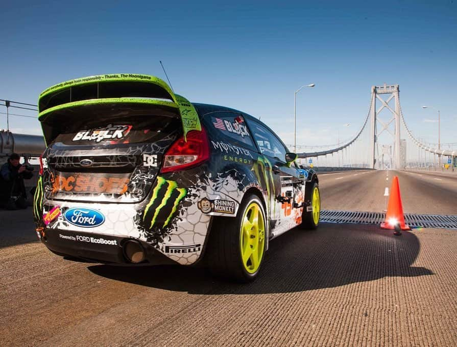 ケン・ブロックさんのインスタグラム写真 - (ケン・ブロックInstagram)「One of the most frequently asked questions I get: how on earth did you guys manage to shut down the Bay Bridge in San Francisco for the filming of Gymkhana FIVE?! Well, today you get your answers at the link in my bio on this week’s episode of my YouTube channel! #askandyeshallreceive #GymkhanaFIVE #SanFrancisco」5月31日 9時56分 - kblock43