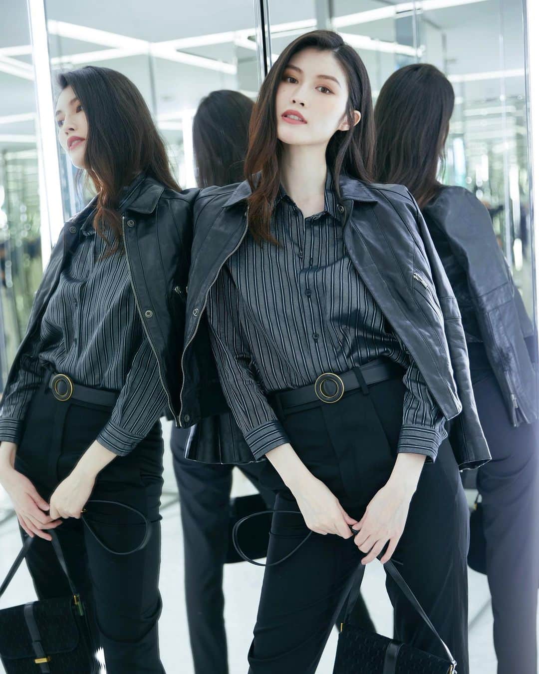 スイ・ヒーのインスタグラム：「#saintlaurent」