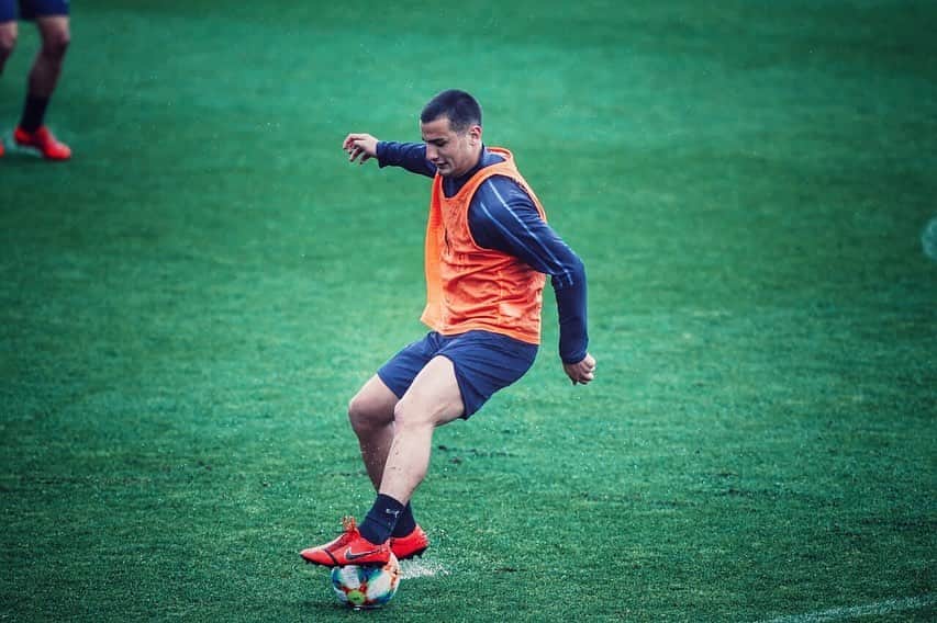 フェデリコ・ボナッツォーリのインスタグラム：「The focus is on #Euro19#Day2 🇮🇹 👀」