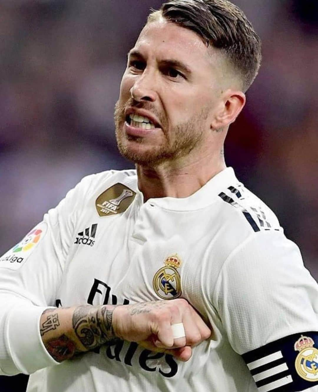 レアル・マドリードさんのインスタグラム写真 - (レアル・マドリードInstagram)「🎙💪 @SergioRamos 💬 “I’m a madridista and I want to retire here.” 💬 “Soy madridista y quiero retirarme aquí.” #RealMadrid | #HalaMadrid」5月31日 1時52分 - realmadrid