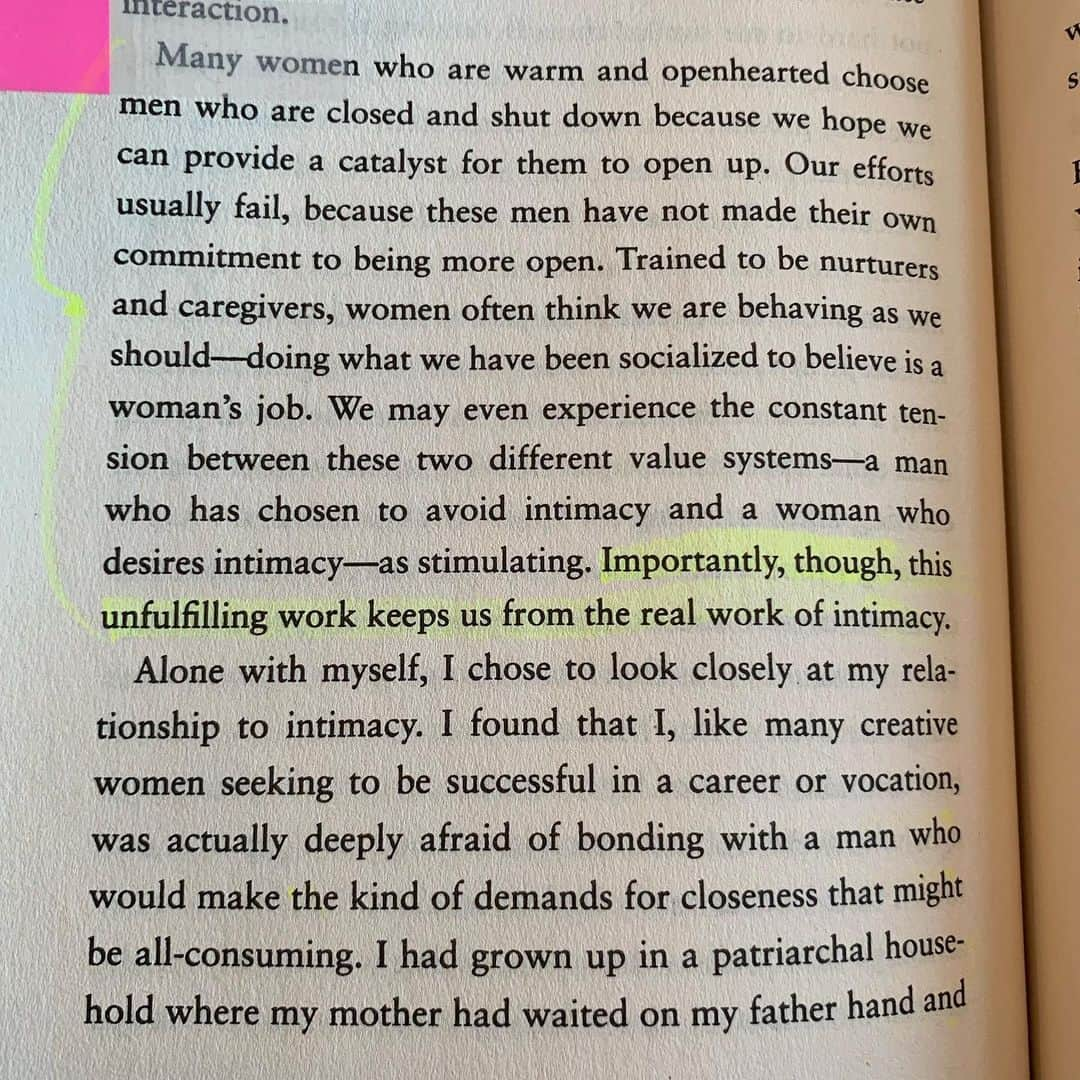 マット・マクゴリーさんのインスタグラム写真 - (マット・マクゴリーInstagram)「"Communion: The Female Search For Love" by bell hooks # I've loved every bell hooks book that I've read (this is my third)! I find her takes on love as influenced by patriarchy, gender roles and systems of oppression to be spot on in my experience.  Having first read "The Will To Change: Men, Masculinity and Love" and then "All About Love: New Visions," this was a great compliment.  It was also important to me to read this to better understand what the women in my life go through when it comes to dating and looking for a partner.  Too many books about love and dating leave out the impacts of the way that we are socialized, instead teaching people how to adapt to these oppressive systems.  But the truth is, we must liberate ourselves from them if we are ever to explore the full range of our humanity (and love) that we are possible of, no matter what gender we identify as.  # "Often, especially for adult women, the choice to be self-loving requires tremendous sacrifice.  This is especially true if prior to doing the work of self-love everyone in their lives were accustomed to devaluing and/or subordinating them.  Acknowledging this helps us understand why masses of women who may intuitively know they need to do the work of self-love are trapped by fear.  Significant changes means we have to confront loss.  Whenever we give something up, there is a gap- even if what we are giving up needs to go." #bellhooks #communion  # My Booklist: bit.ly/mcgreads (link in bio) #mcgreads」5月31日 2時16分 - mattmcgorry