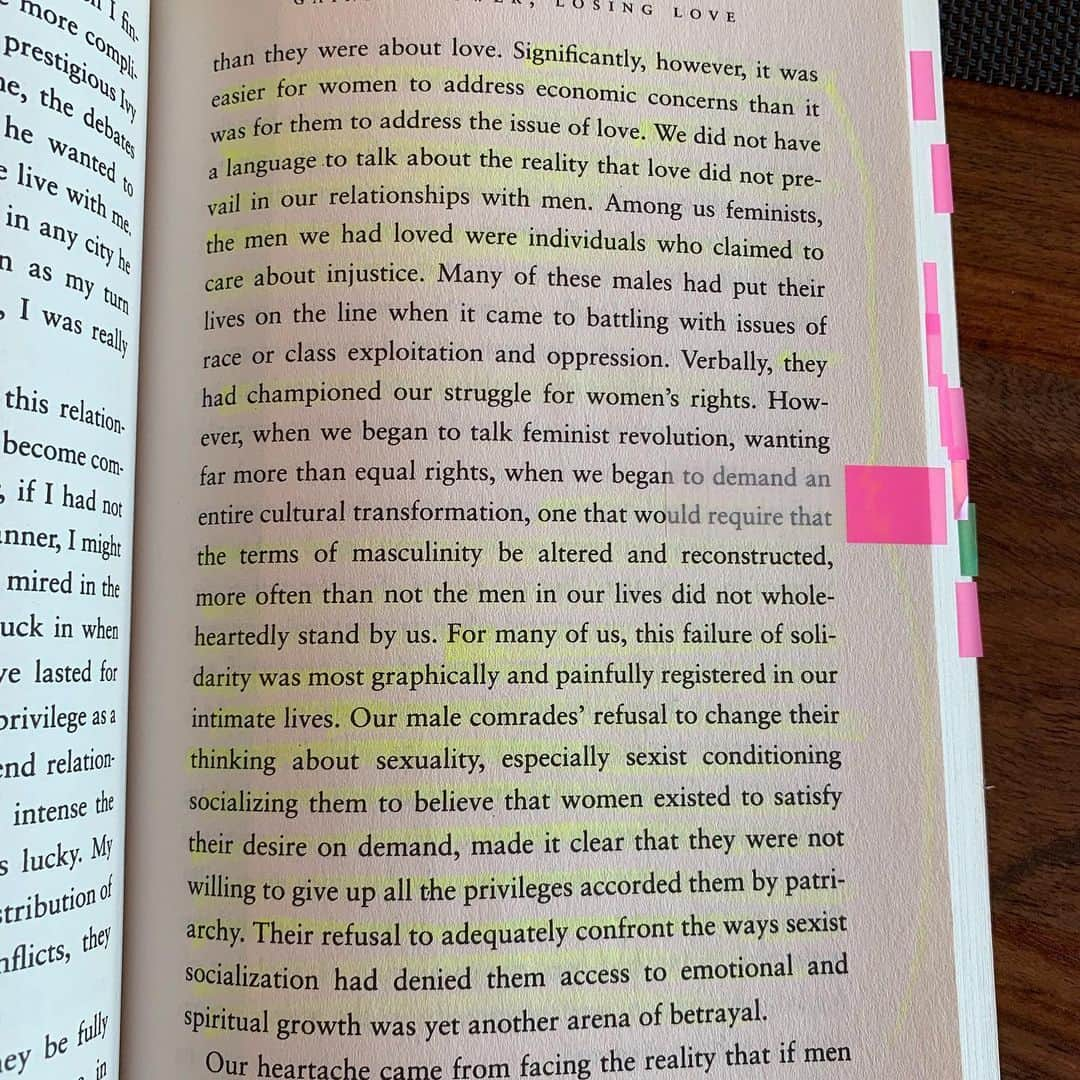 マット・マクゴリーさんのインスタグラム写真 - (マット・マクゴリーInstagram)「"Communion: The Female Search For Love" by bell hooks # I've loved every bell hooks book that I've read (this is my third)! I find her takes on love as influenced by patriarchy, gender roles and systems of oppression to be spot on in my experience.  Having first read "The Will To Change: Men, Masculinity and Love" and then "All About Love: New Visions," this was a great compliment.  It was also important to me to read this to better understand what the women in my life go through when it comes to dating and looking for a partner.  Too many books about love and dating leave out the impacts of the way that we are socialized, instead teaching people how to adapt to these oppressive systems.  But the truth is, we must liberate ourselves from them if we are ever to explore the full range of our humanity (and love) that we are possible of, no matter what gender we identify as.  # "Often, especially for adult women, the choice to be self-loving requires tremendous sacrifice.  This is especially true if prior to doing the work of self-love everyone in their lives were accustomed to devaluing and/or subordinating them.  Acknowledging this helps us understand why masses of women who may intuitively know they need to do the work of self-love are trapped by fear.  Significant changes means we have to confront loss.  Whenever we give something up, there is a gap- even if what we are giving up needs to go." #bellhooks #communion  # My Booklist: bit.ly/mcgreads (link in bio) #mcgreads」5月31日 2時16分 - mattmcgorry