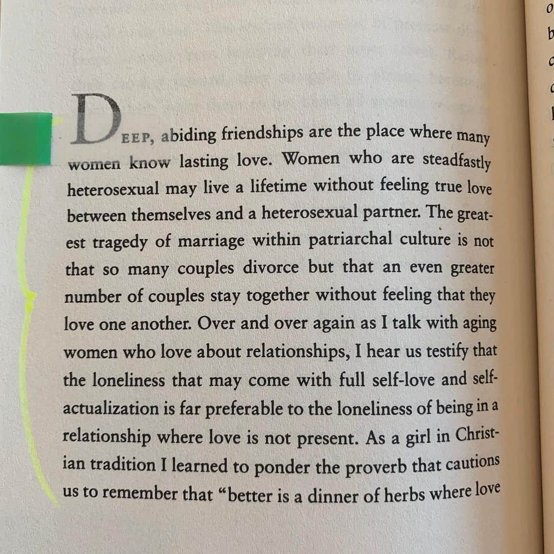 マット・マクゴリーさんのインスタグラム写真 - (マット・マクゴリーInstagram)「"Communion: The Female Search For Love" by bell hooks # I've loved every bell hooks book that I've read (this is my third)! I find her takes on love as influenced by patriarchy, gender roles and systems of oppression to be spot on in my experience.  Having first read "The Will To Change: Men, Masculinity and Love" and then "All About Love: New Visions," this was a great compliment.  It was also important to me to read this to better understand what the women in my life go through when it comes to dating and looking for a partner.  Too many books about love and dating leave out the impacts of the way that we are socialized, instead teaching people how to adapt to these oppressive systems.  But the truth is, we must liberate ourselves from them if we are ever to explore the full range of our humanity (and love) that we are possible of, no matter what gender we identify as.  # "Often, especially for adult women, the choice to be self-loving requires tremendous sacrifice.  This is especially true if prior to doing the work of self-love everyone in their lives were accustomed to devaluing and/or subordinating them.  Acknowledging this helps us understand why masses of women who may intuitively know they need to do the work of self-love are trapped by fear.  Significant changes means we have to confront loss.  Whenever we give something up, there is a gap- even if what we are giving up needs to go." #bellhooks #communion  # My Booklist: bit.ly/mcgreads (link in bio) #mcgreads」5月31日 2時16分 - mattmcgorry