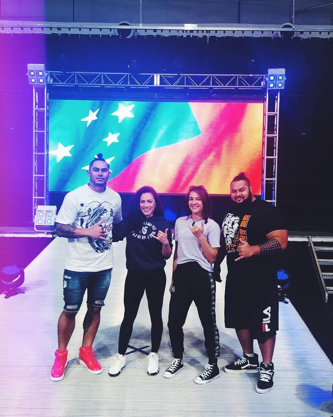 イーヴィーさんのインスタグラム写真 - (イーヴィーInstagram)「Ua ou fiafia ua ta feiloa'i! Happy #SamoanLanguageWeek from the 🇼🇸 @wwenxt crew #WeAreNXT 🌎」5月31日 2時28分 - imkingkota