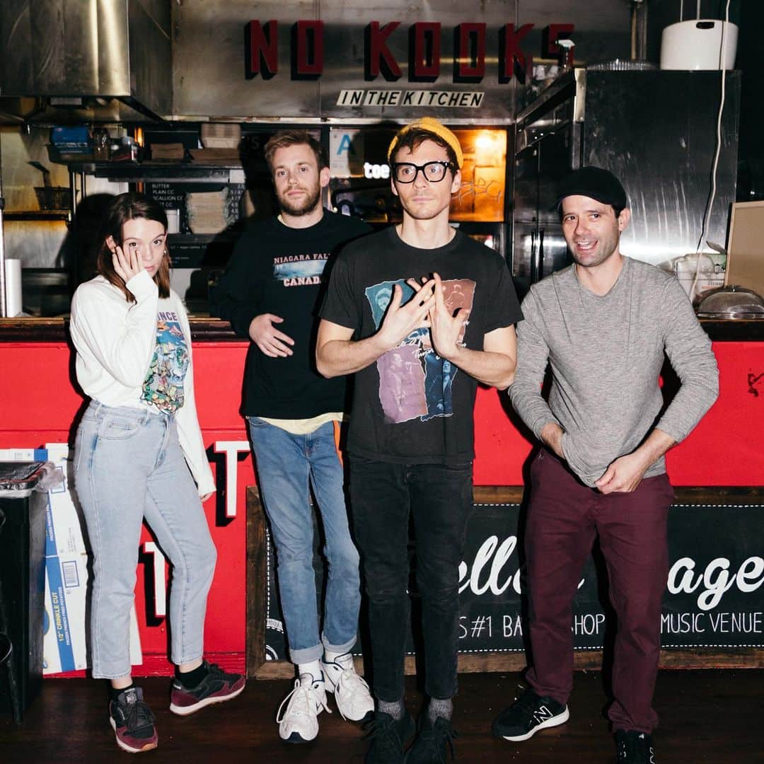 マシュー・カマのインスタグラム：「Hi! We’re playing shows on the west coast starting Monday! Swipe right for dates. 🧜🏼‍♂️ @winnetkabowlingleague」