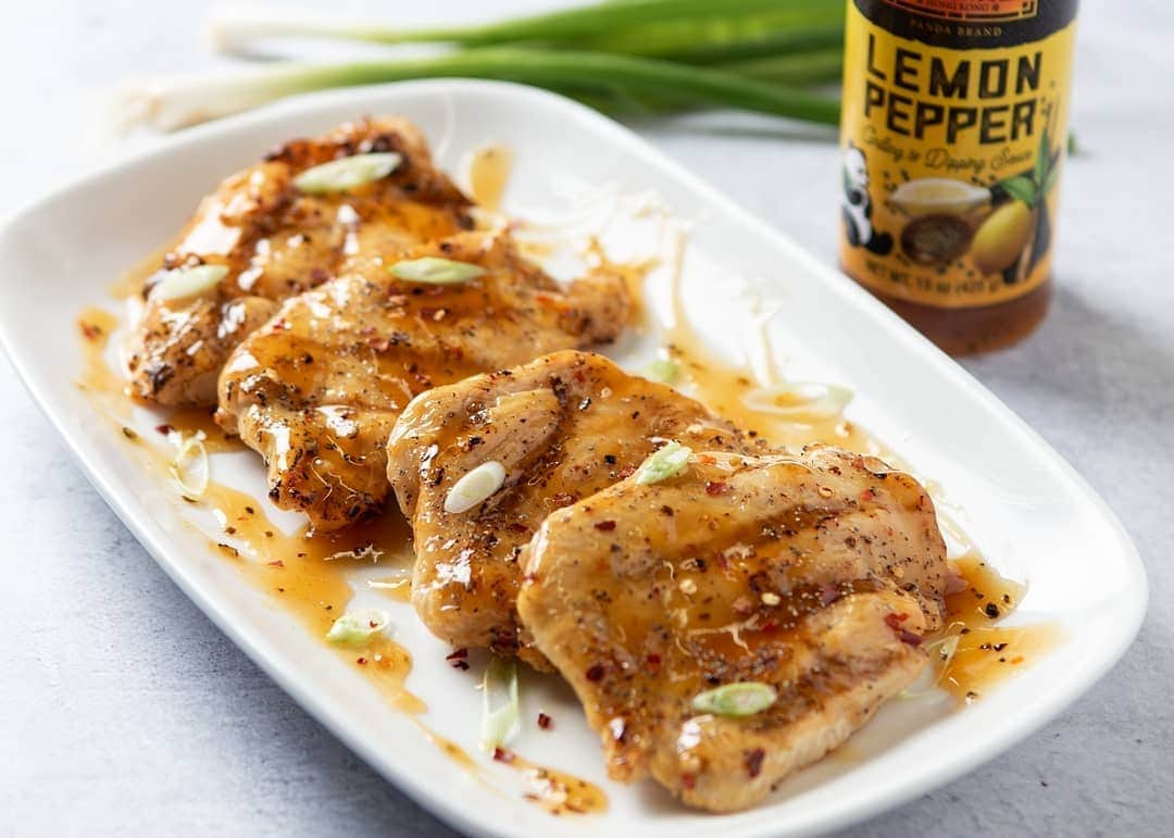 Lee Kum Kee USA（李錦記）さんのインスタグラム写真 - (Lee Kum Kee USA（李錦記）Instagram)「Drizzle on our delicious sauce and make this Lemon Pepper Grilled Chicken for your family tonight!  The whole recipe is available right now, just follow the link in the bio」5月31日 3時07分 - leekumkeeusa