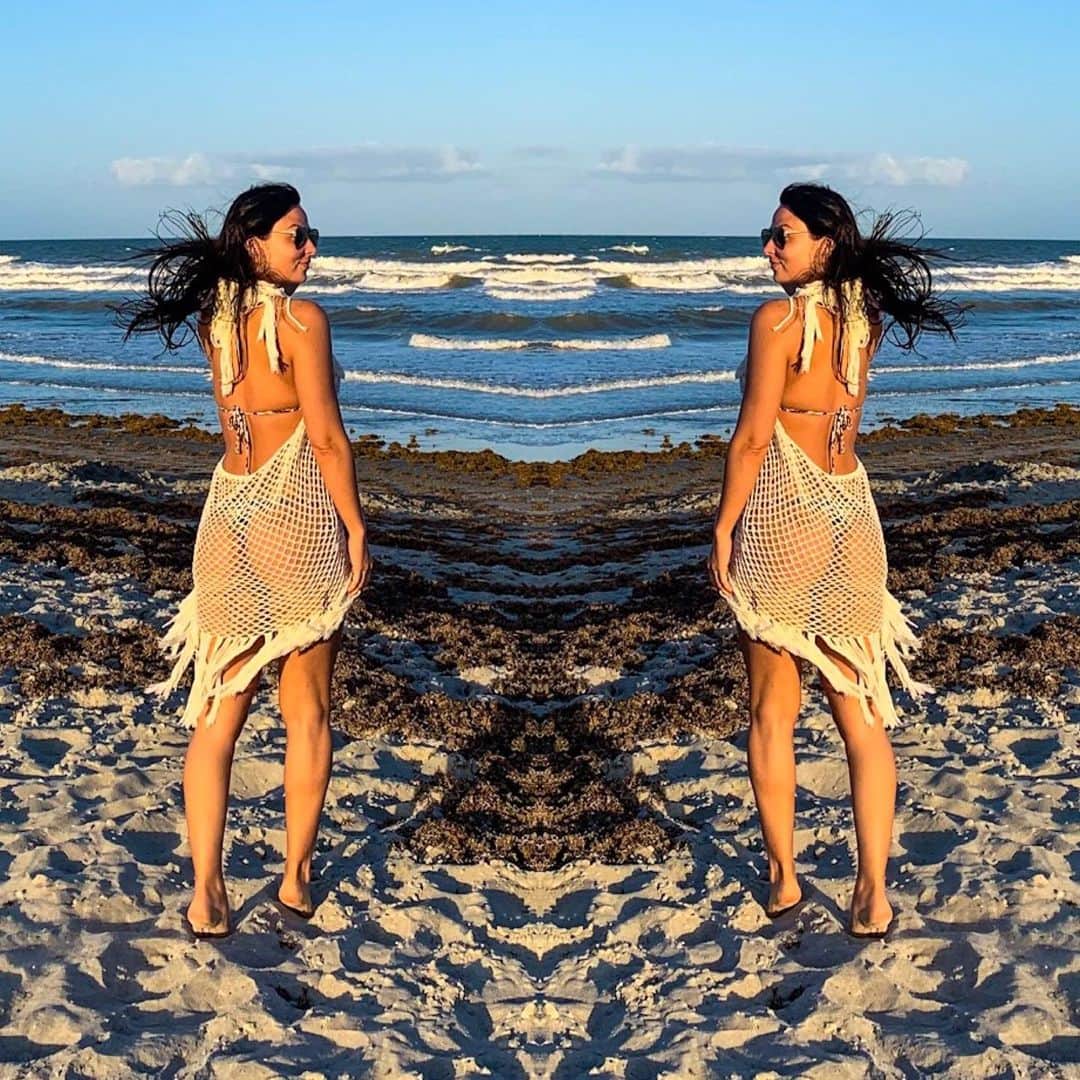 エマ（テニール・ダッシュウッド）さんのインスタグラム写真 - (エマ（テニール・ダッシュウッド）Instagram)「Beach bum... 🌊」5月31日 3時22分 - realtenilledashwood