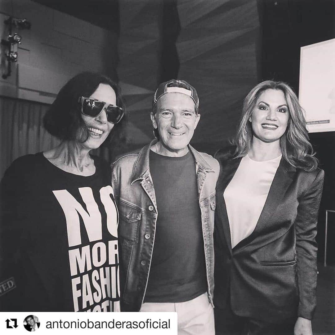 のインスタグラム：「#Repost @antoniobanderasoficial (@get_repost) ・・・ No More Fashion Victims!!!! #miafw19 #miafwsummit  #Repost @miamifashionweeksummit ・・・ Designer Katharine Hamnett and moderator Eileen Cardet sparked the conversation of ethical business behind the "NO MORE FASHION VICTIMS" movement. ✨ #miafw19 #miafwsummit @katharinehamnett @eileencardet ❤❤❤」