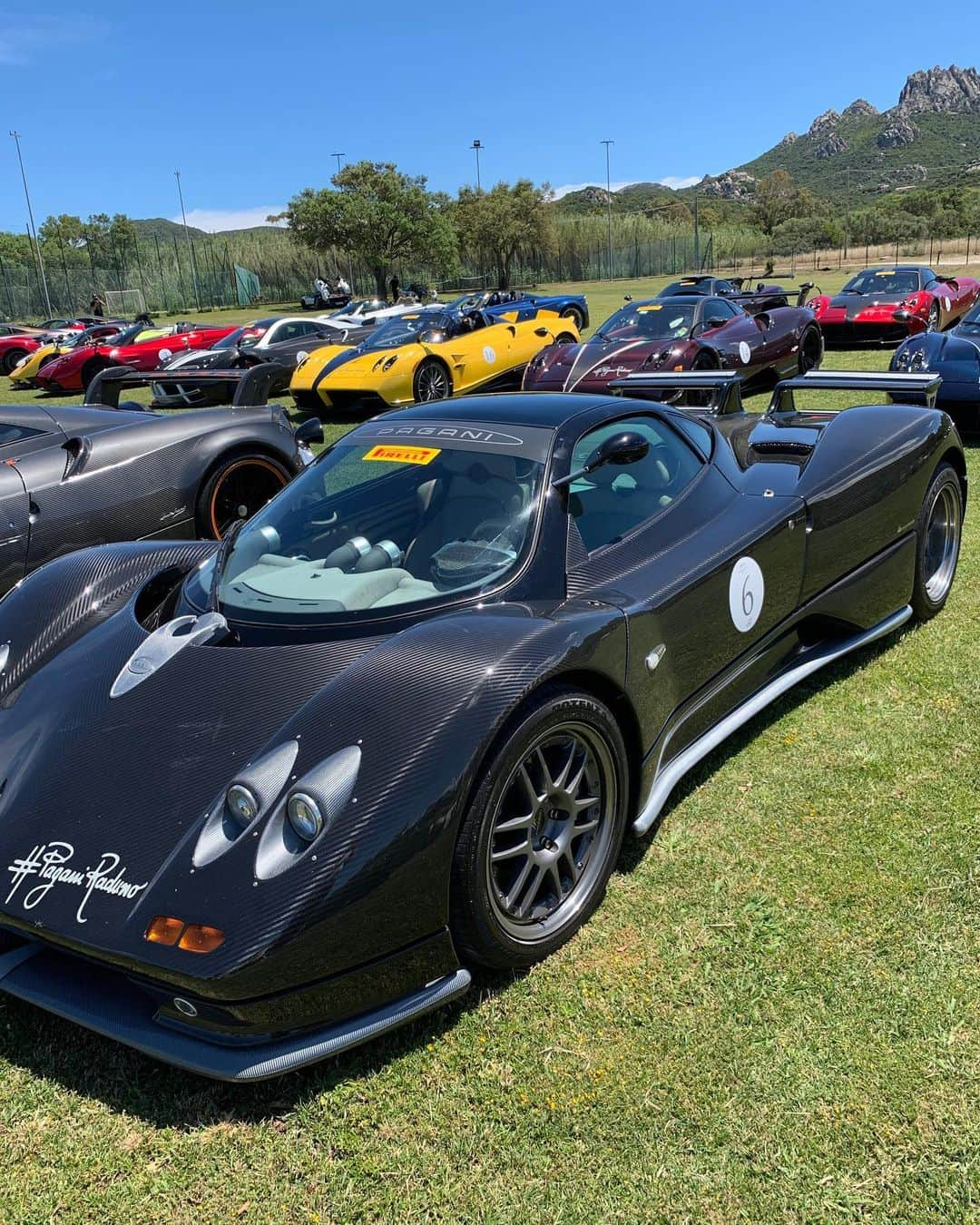 CarsWithoutLimitsさんのインスタグラム写真 - (CarsWithoutLimitsInstagram)「Here’s some photos from the @paganiautomobili 2019 Raduno Rally Day 2 Thanks for the shots 👑 @sparky18888  #carswithoutlimits #pagani #zonda #huarya」5月31日 3時45分 - carswithoutlimits