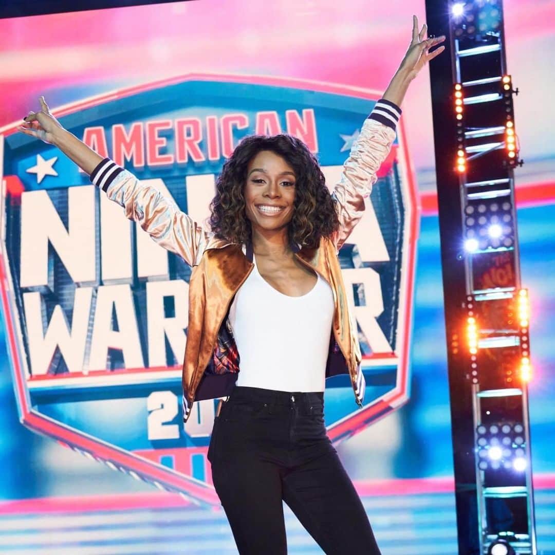 Inside Gymnasticsさんのインスタグラム写真 - (Inside GymnasticsInstagram)「Much more compelling sideline reporting from @zurihall versus last season. Kudos Zuri and @ninjawarrior! Great debut! #Repost @ninjawarrior ・・・ @ZuriHall is prepping for tonight's #AmericanNinjaWarrior premiere by answering YOUR questions! Leave them below and Zuri might answer!」5月31日 4時08分 - insidegym