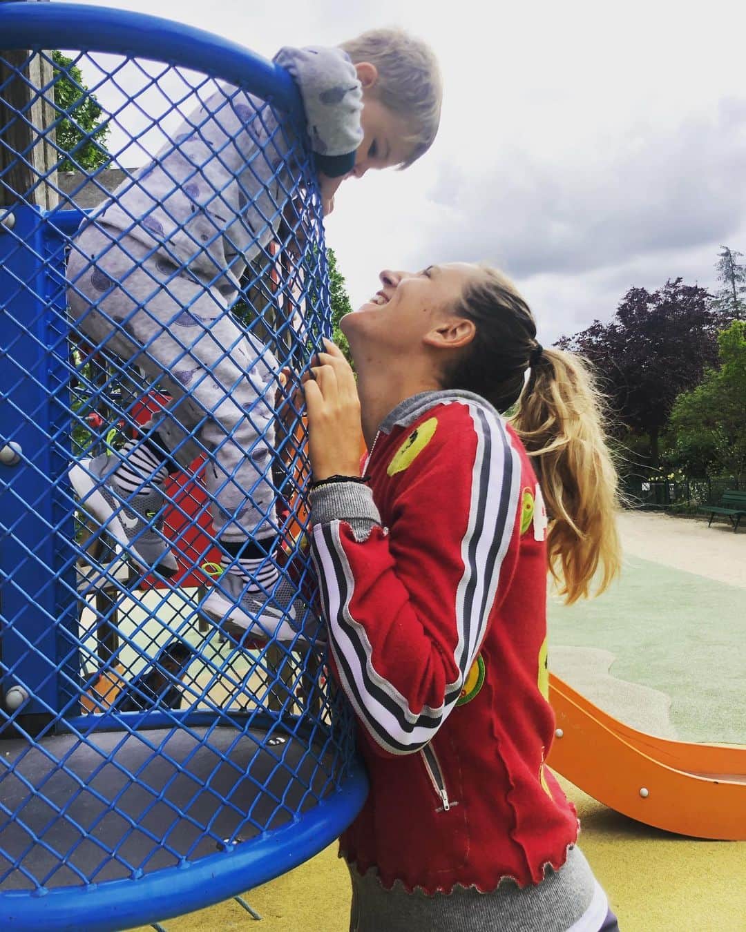 ビクトリア・アザレンカのインスタグラム：「❤️」