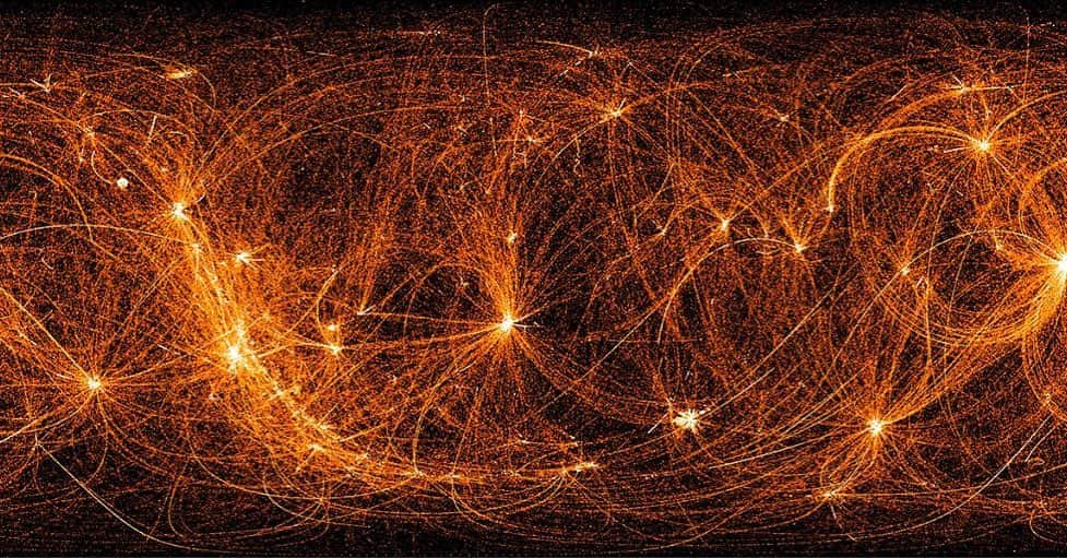 NASAさんのインスタグラム写真 - (NASAInstagram)「What do you see here? 🤔 Air traffic routes? Information moving around the global internet? This image is actually a map of the entire sky in X-rays taken by our Neutron star Interior Composition Explorer (NICER)!⁣⁣ ⁣⁣ ⁣ NICER is a mission aboard the International Space Station (@ISS) whose primary goal is to determine the size of neutron stars – dense remains of dead stars. This map is composed of 22 months of data. The arcs of X-rays converge on bright spots representing NICER’s most observed locations during its mission. Future technology will track pulsers so spacecraft can navigate themselves throughout the solar system — and beyond.⁣⁣ ⁣⁣ Credit: NASA/NICER⁣⁣ ⁣⁣ #nasa #space #sky #xrays #lit⁣⁣」5月31日 5時53分 - nasa