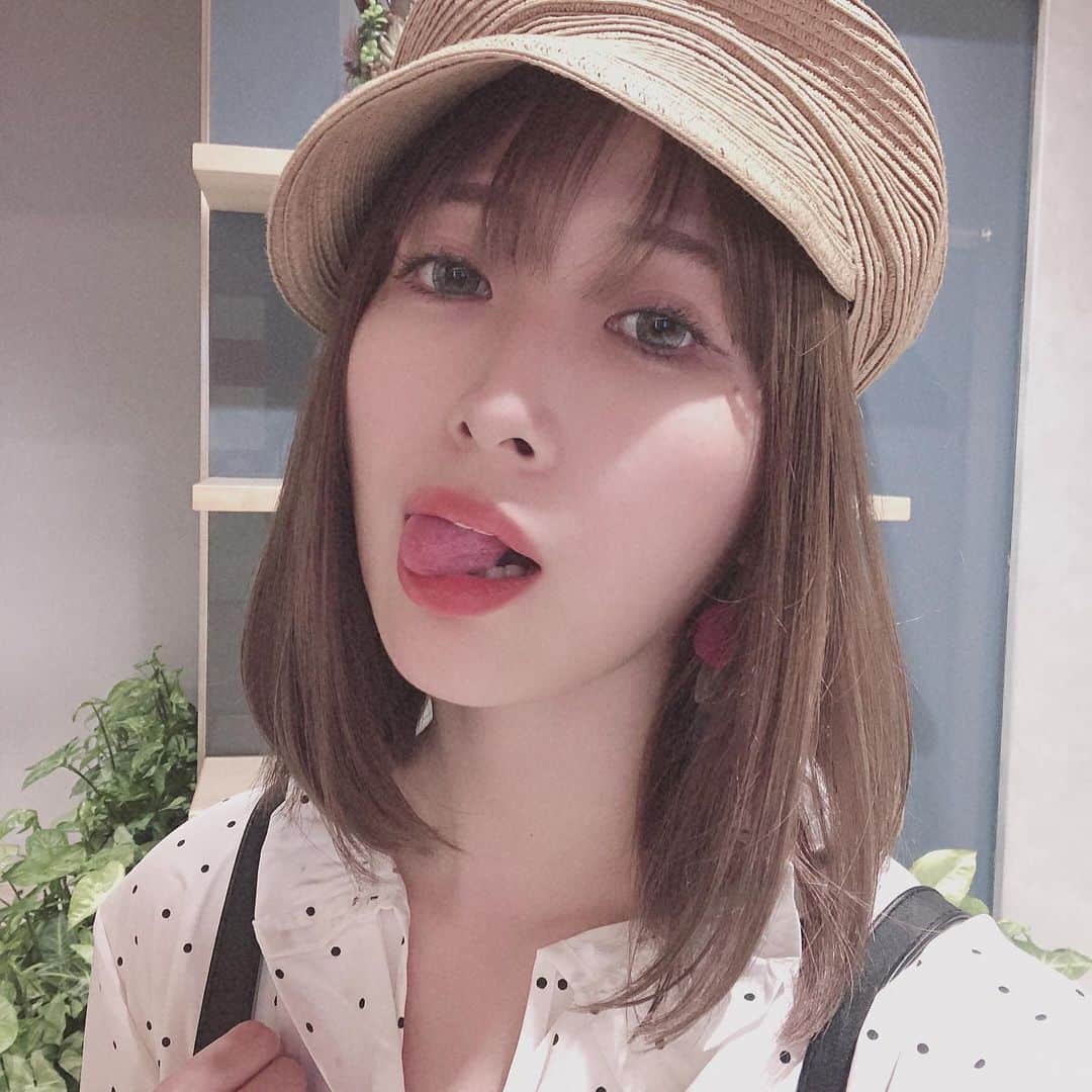 はりーさんのインスタグラム写真 - (はりーInstagram)「んべっ👅 忙しいのはいいことだね でもりらも少しは 休みたい👴ｗｗｗ」5月31日 5時50分 - kirarin_harry_official