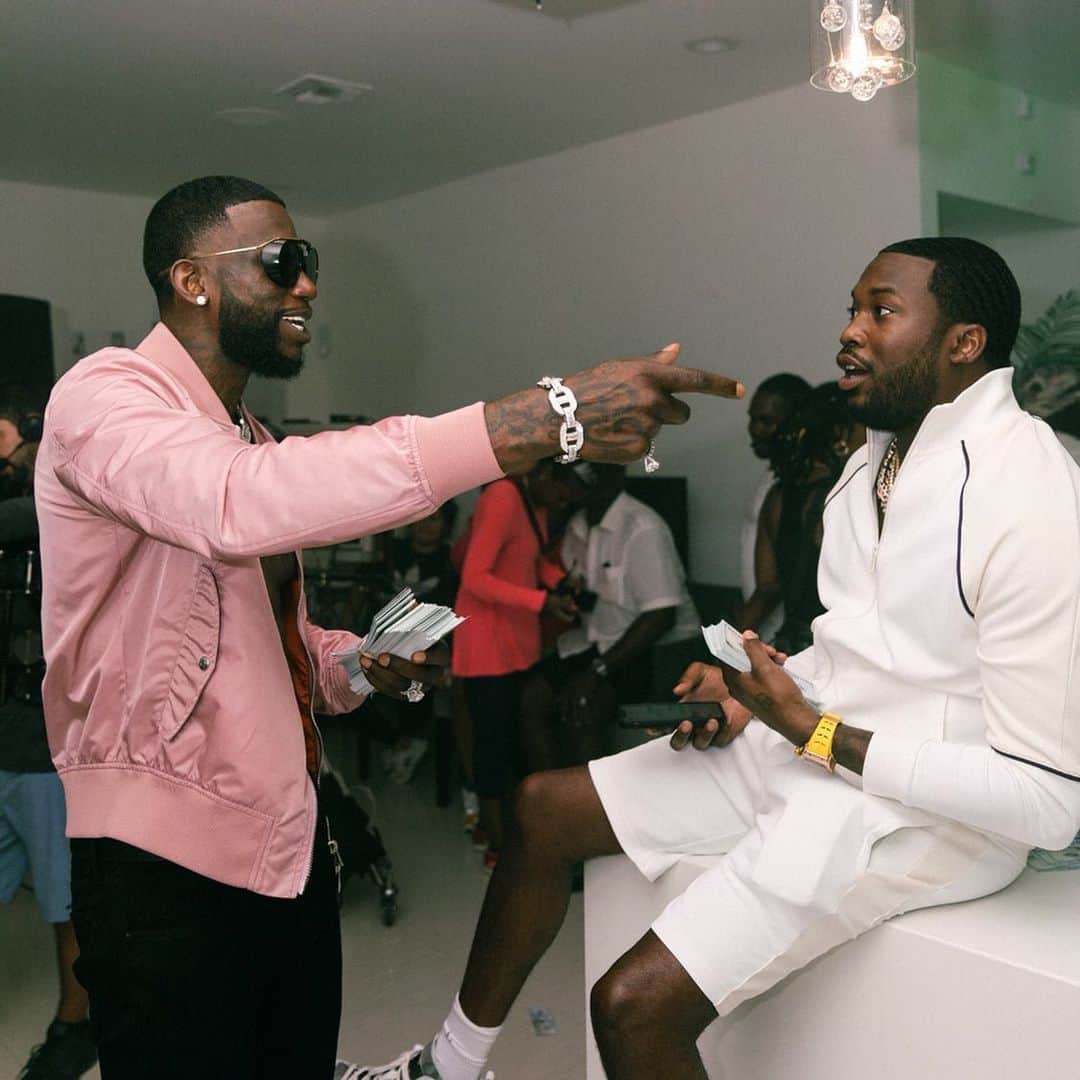 グッチ・メインのインスタグラム：「Is y’all ready for the summer anthem #Backwards ft @meekmill ??? Drop💰 if ya ready ! guaranteed summer smashhhhhhhhhhh!!!!!」