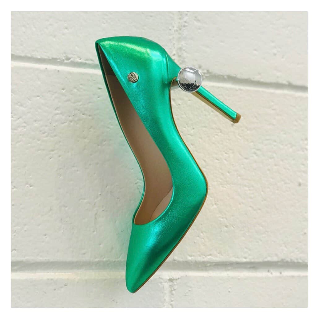のインスタグラム：「#islo #isloisabellalorusso #isloshoes #shoes #pumps #laminato #heels #tacchi #tacchialti #glam #chic #madeinitaly #shoponline #shopping #shoppingonline #novak #staytuned」