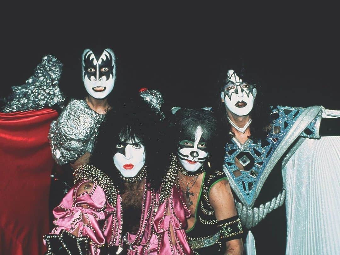 KISSさんのインスタグラム写真 - (KISSInstagram)「40 years #TBT #Dynasty  Head over to Timehop.com and share your throwback pics with us 🔥」5月31日 6時35分 - kissonline