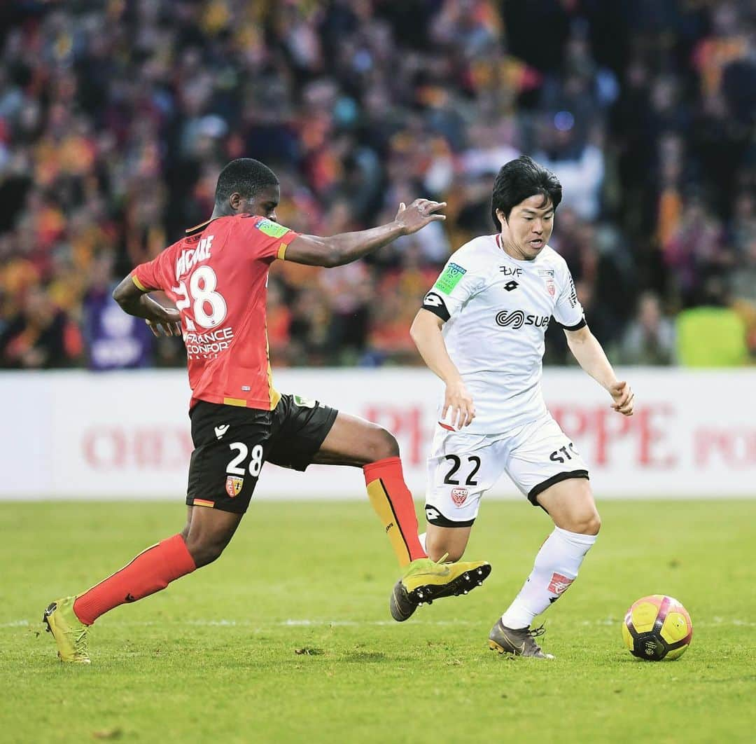 リーグ・アンさんのインスタグラム写真 - (リーグ・アンInstagram)「Le #RCLens et le #DFCO se quittent dos à dos lors du match aller des #BarragesLigue1Conforama 🤝 ! #RCLDFCO (1-1) Tout se jouera à Gaston-Gérard dimanche 💪 • • #BarragesLigue1Conforama #RacingClubdeLens #RCL #DijonFCO #DijonFootballCotedOr #Bollaertdelelis #StadeBollaertDelelis」5月31日 7時17分 - ligue1ubereats