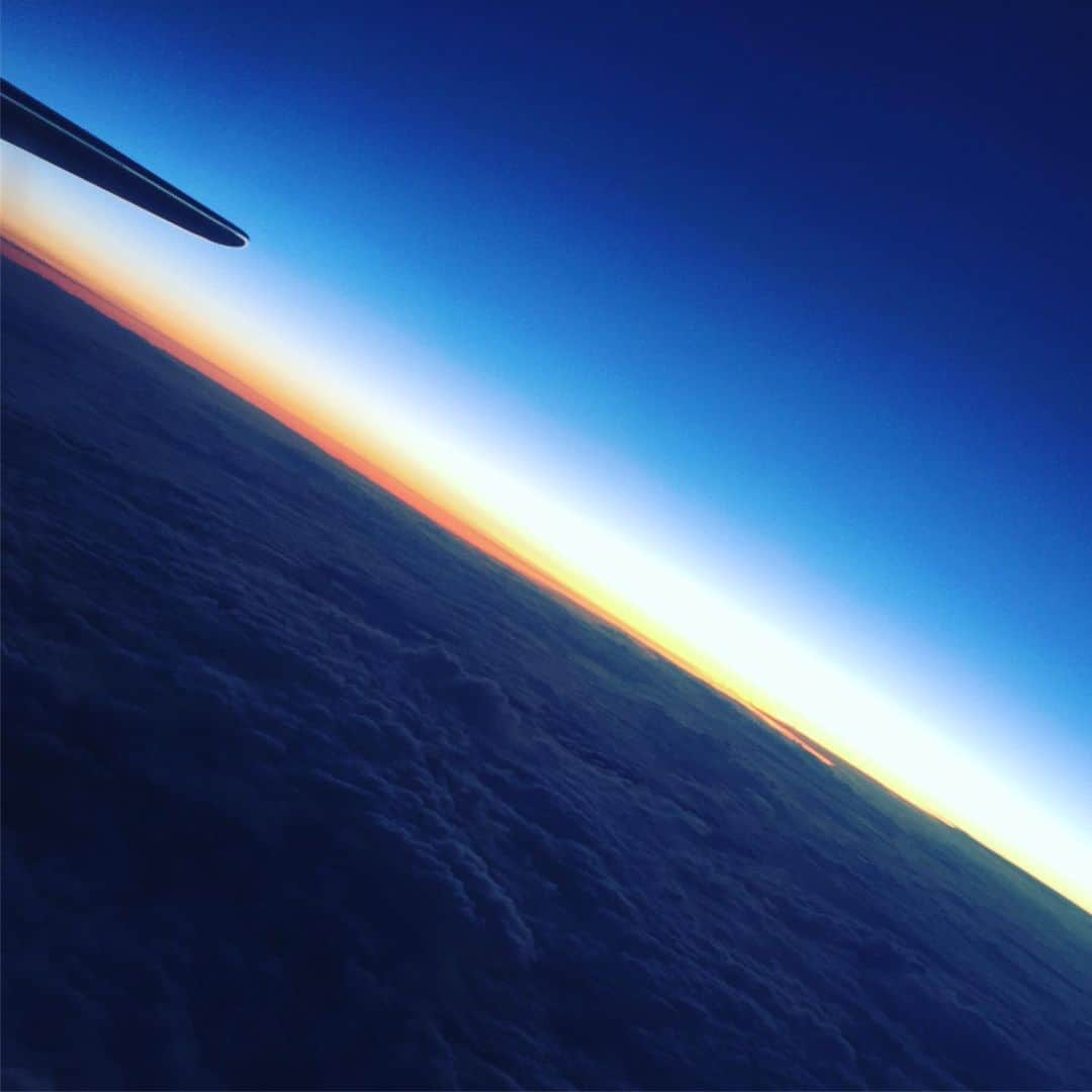 小林由佳さんのインスタグラム写真 - (小林由佳Instagram)「夕陽。 #剱伎衆かむゐ #チェコ #帰り道 #sky」5月31日 7時39分 - ykp_qkb