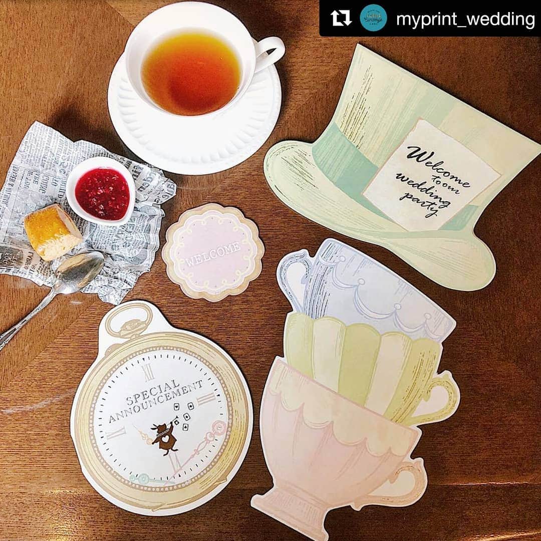 myprint_sapporoさんのインスタグラム写真 - (myprint_sapporoInstagram)「#Repost @myprint_wedding ・・・ 【ディズニーキャラクターコレクション】 (ティーパーティー) . #不思議の国のアリス がモチーフとなった ペーパーアイテム💕 ゲストをパーティーへご招待🎉 白うさぎの懐中時計、マッドハッターの帽子 ティーパーティーのカップ&クッキー が型どられています😘⭐️ . . 不思議の国のアリスならではのモチーフは フォトアイテムとしても使えます！ 遊び心あふれる素敵なパーティーを👰💕 . .  今回ご紹介のアイテム以外にも... . ▶ペーパーアイテムは約100種類の豊富なデザイン ▶無料サンプルお取り寄せいただけます ▶@myprint_sapporo ▶♡プロフィールのURLからご覧ください💁♡ . . ＿＿＿＿＿＿＿＿＿＿＿＿＿＿＿＿＿＿＿＿＿ #マイプリント #myprint #ディズニー #Disney #ペーパーアイテム #招待状 #結婚式準備 #  #日本中のプレ花嫁さんと繋がりたい #フォトジェニック #テーブルコーディネート #プレ花嫁 #ガーデンウェディング #ナチュラルウェディング #カジュアルウェディング #ラスティックウェディング #ティーパーティ #フォトプロップス #プリ花  #令和婚 #2019夏婚 #2019秋婚 #2019冬婚 #札幌花嫁 #北海道花嫁 #道産子花嫁 #ホテルウェディング #レストランウェディング」5月31日 7時31分 - myprint_sapporo